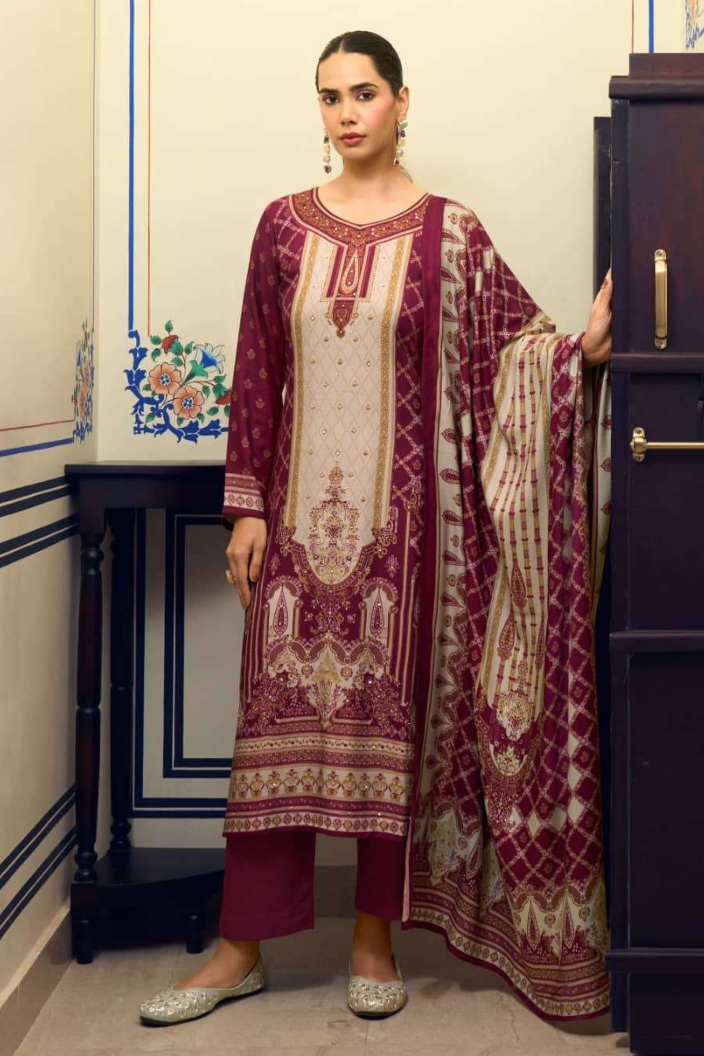 The Classic Pashmina Touch