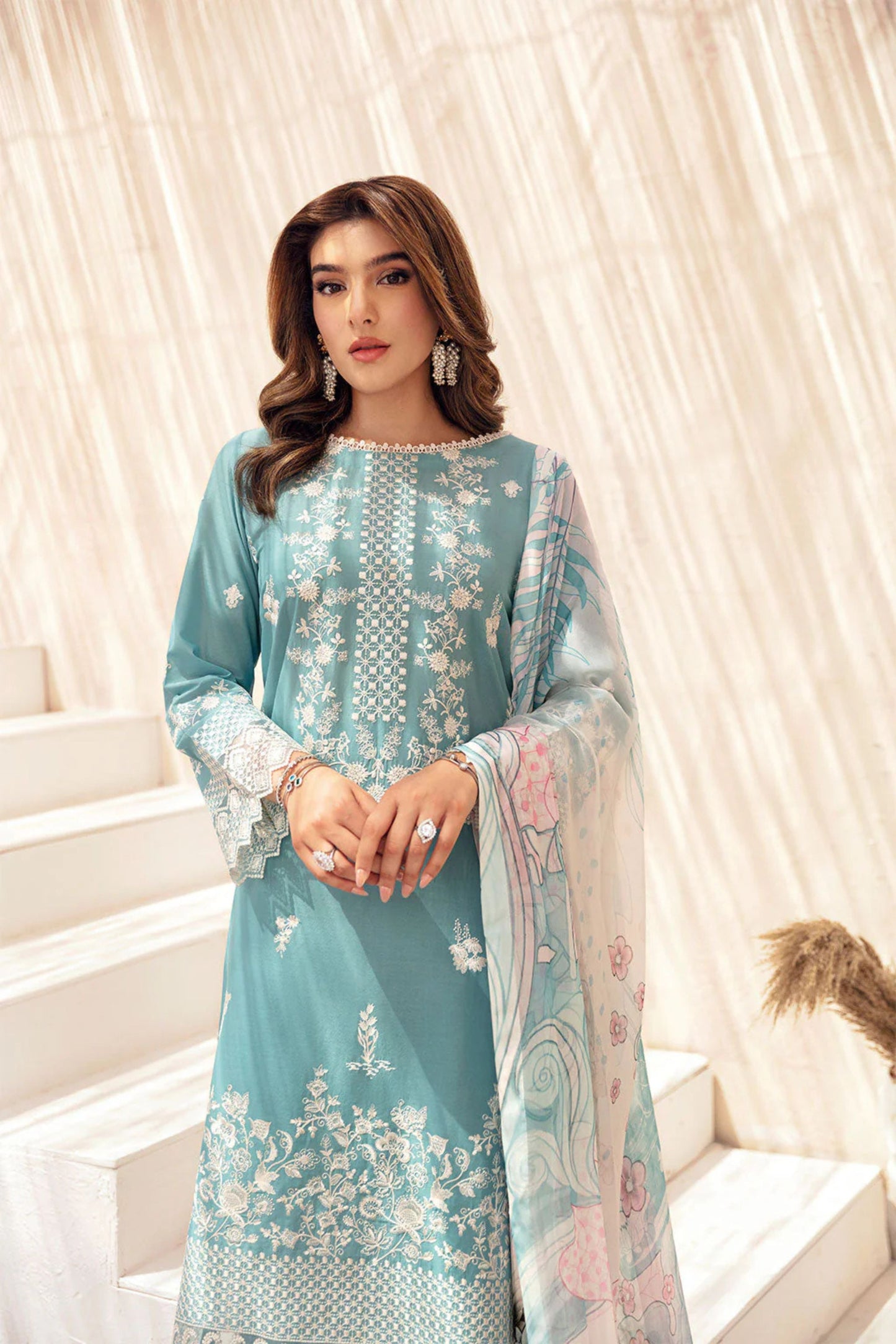 Ramsha Andaaz Luxury Lawn - 1004