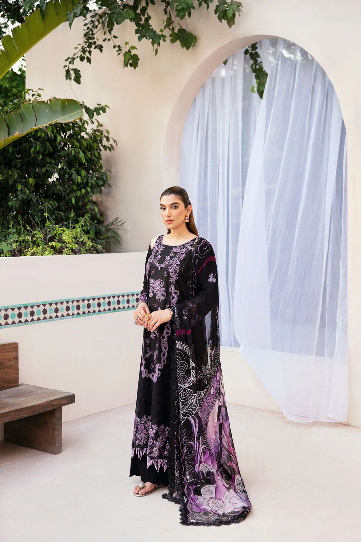 Ramsha Andaaz Luxury Lawn - 1001