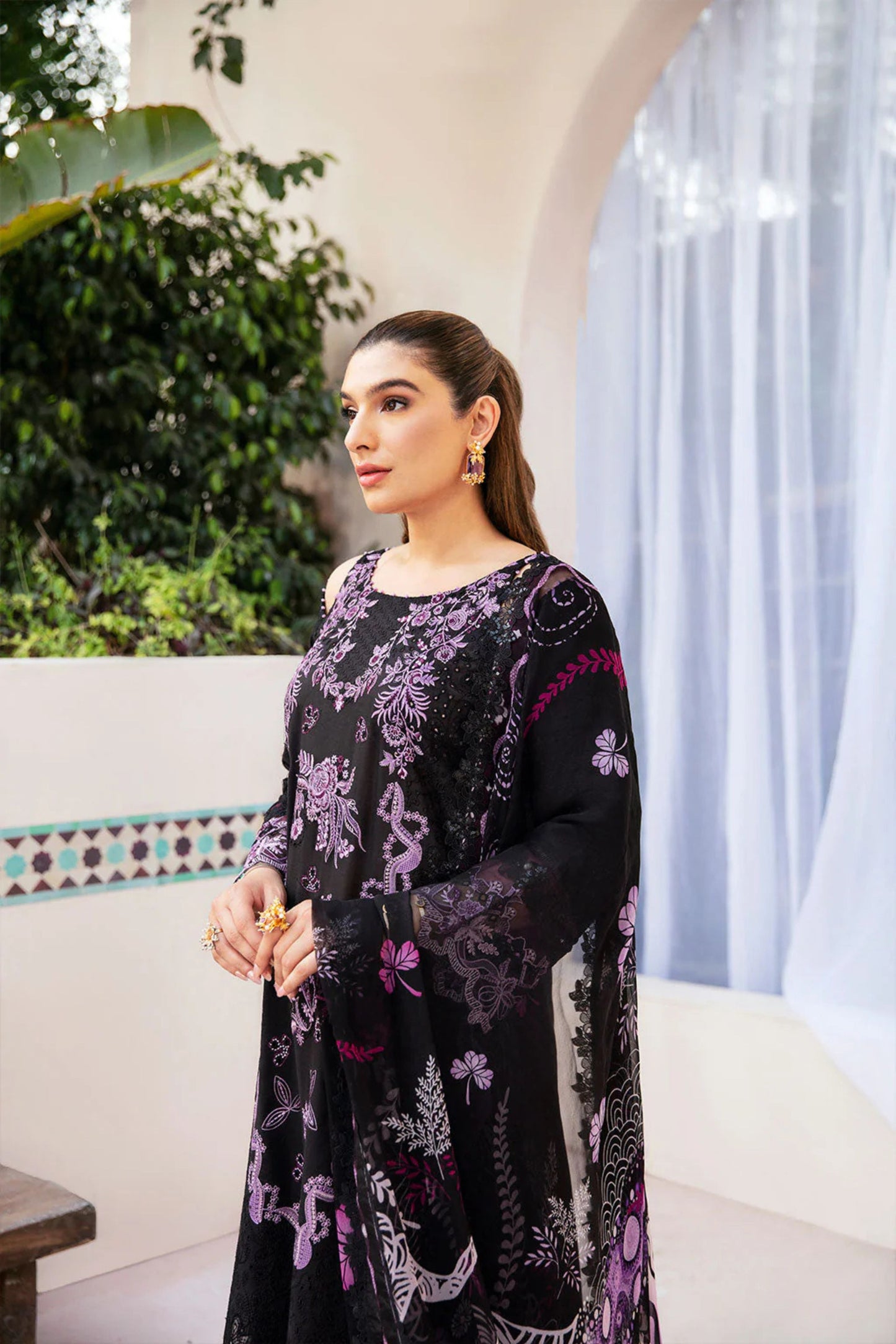 Ramsha Andaaz Luxury Lawn - 1001