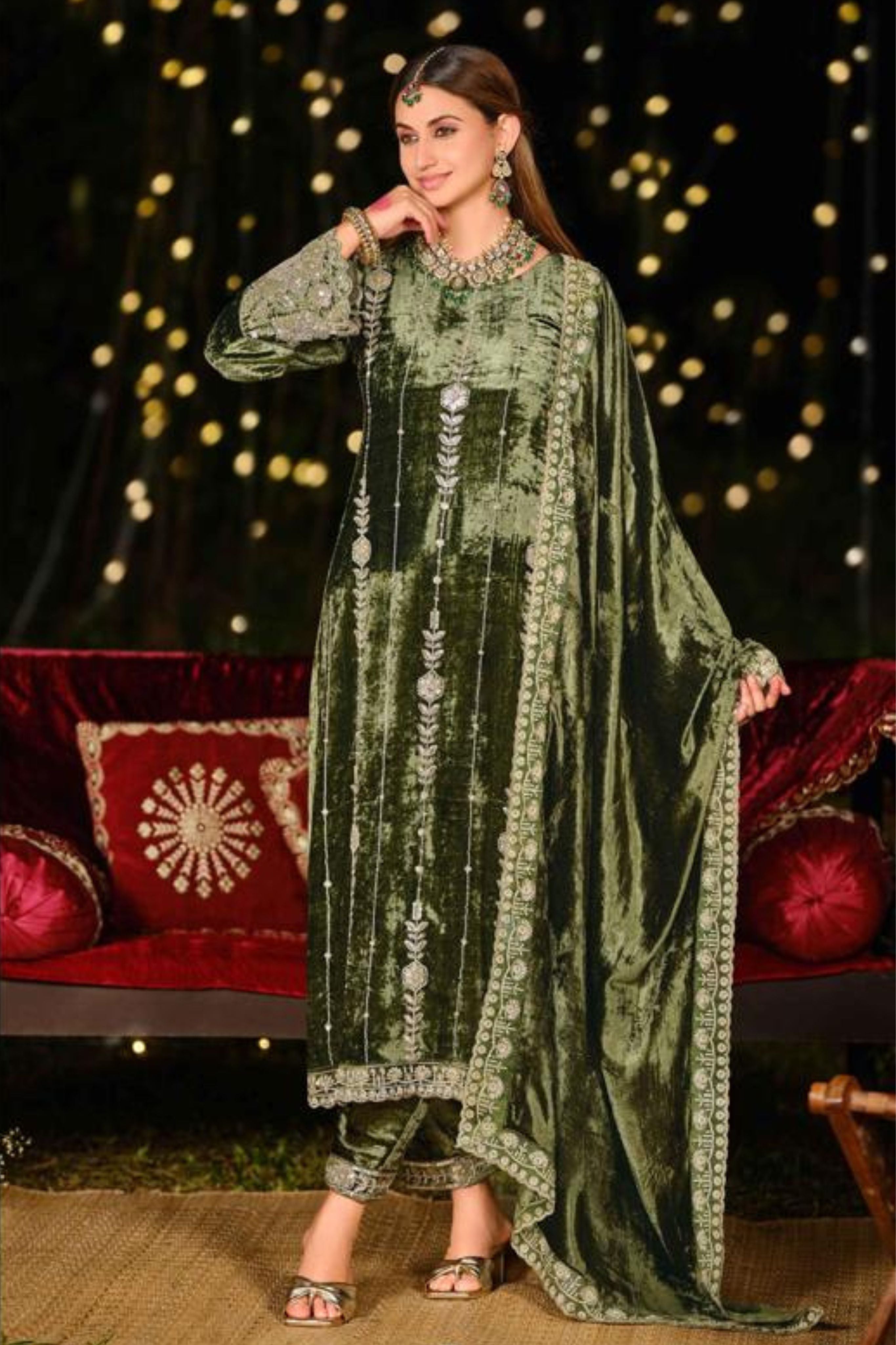 Velvet Radiance Festive Drop |  | 1704