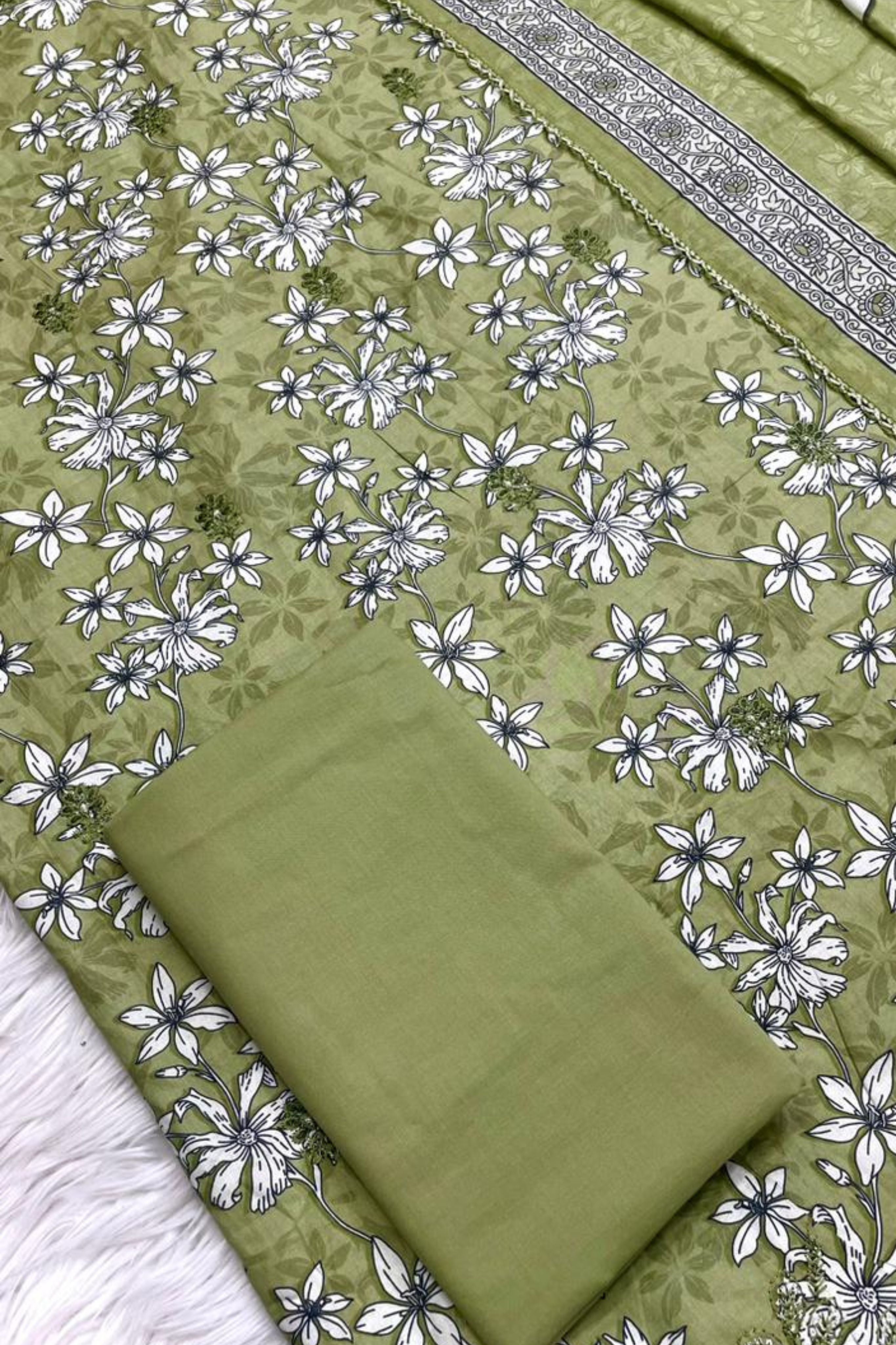 Floral Breeze Collection - 4402