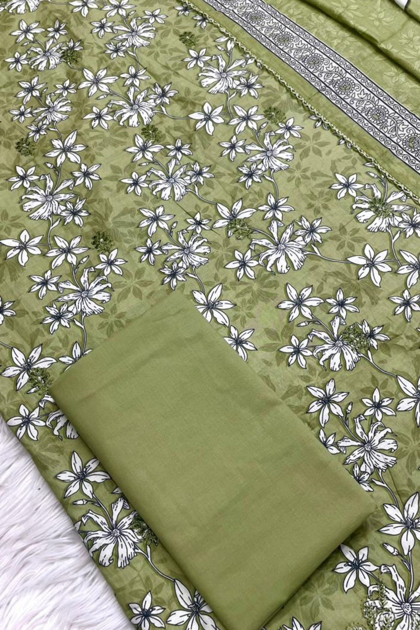 Floral Breeze Collection - 4402