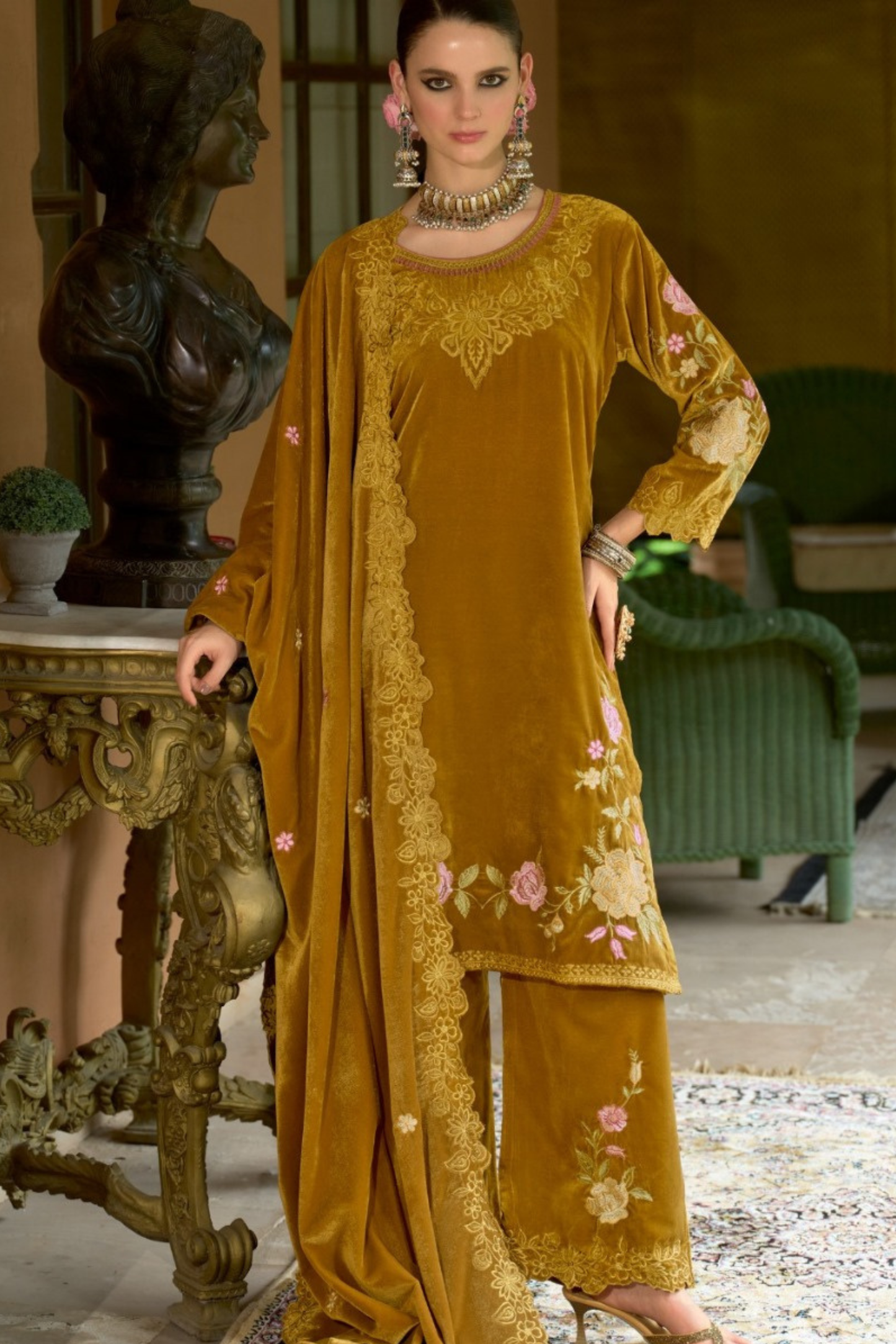 Eraya - Embroidered Velvet Design | 1001