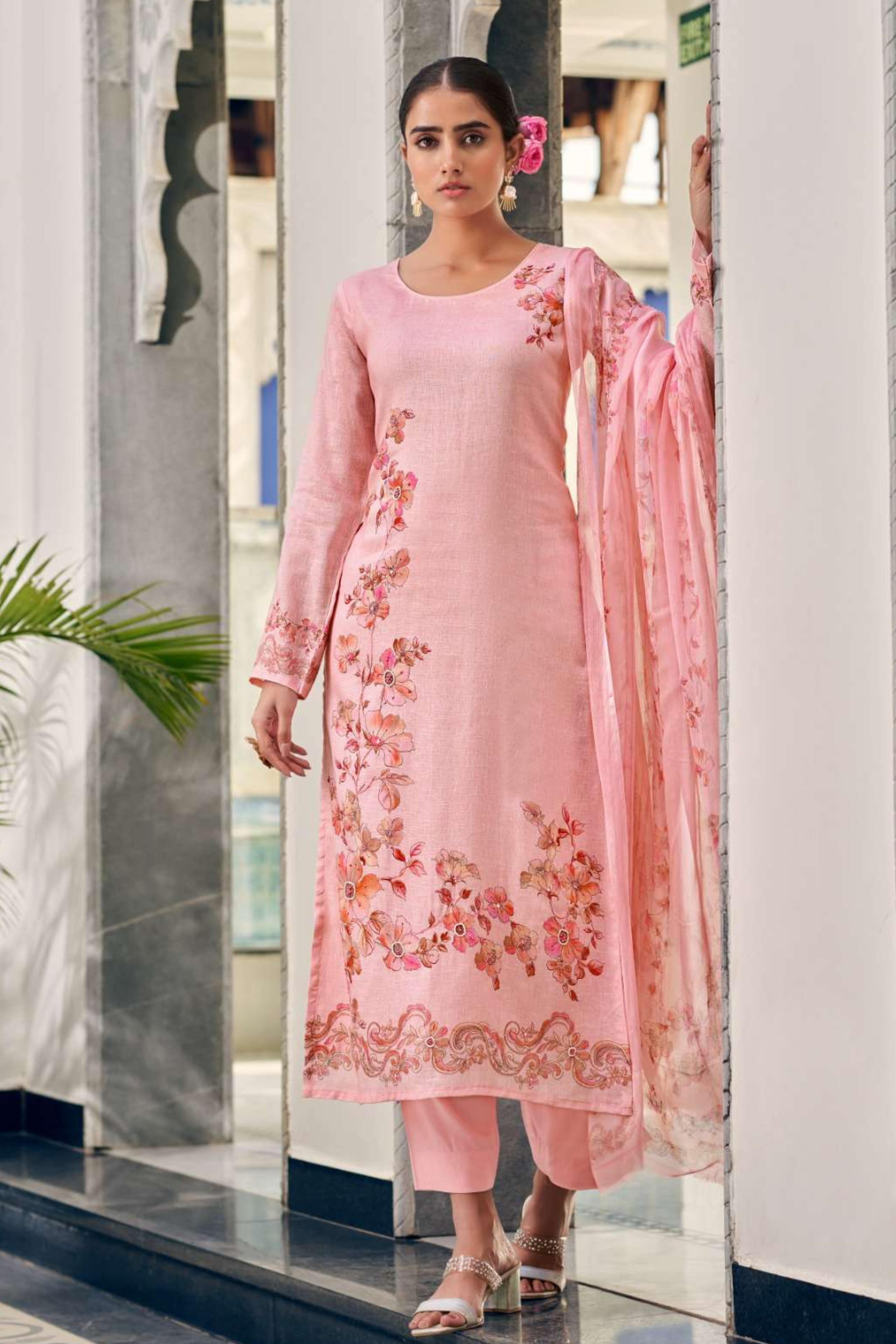 Gulmohan - 4401