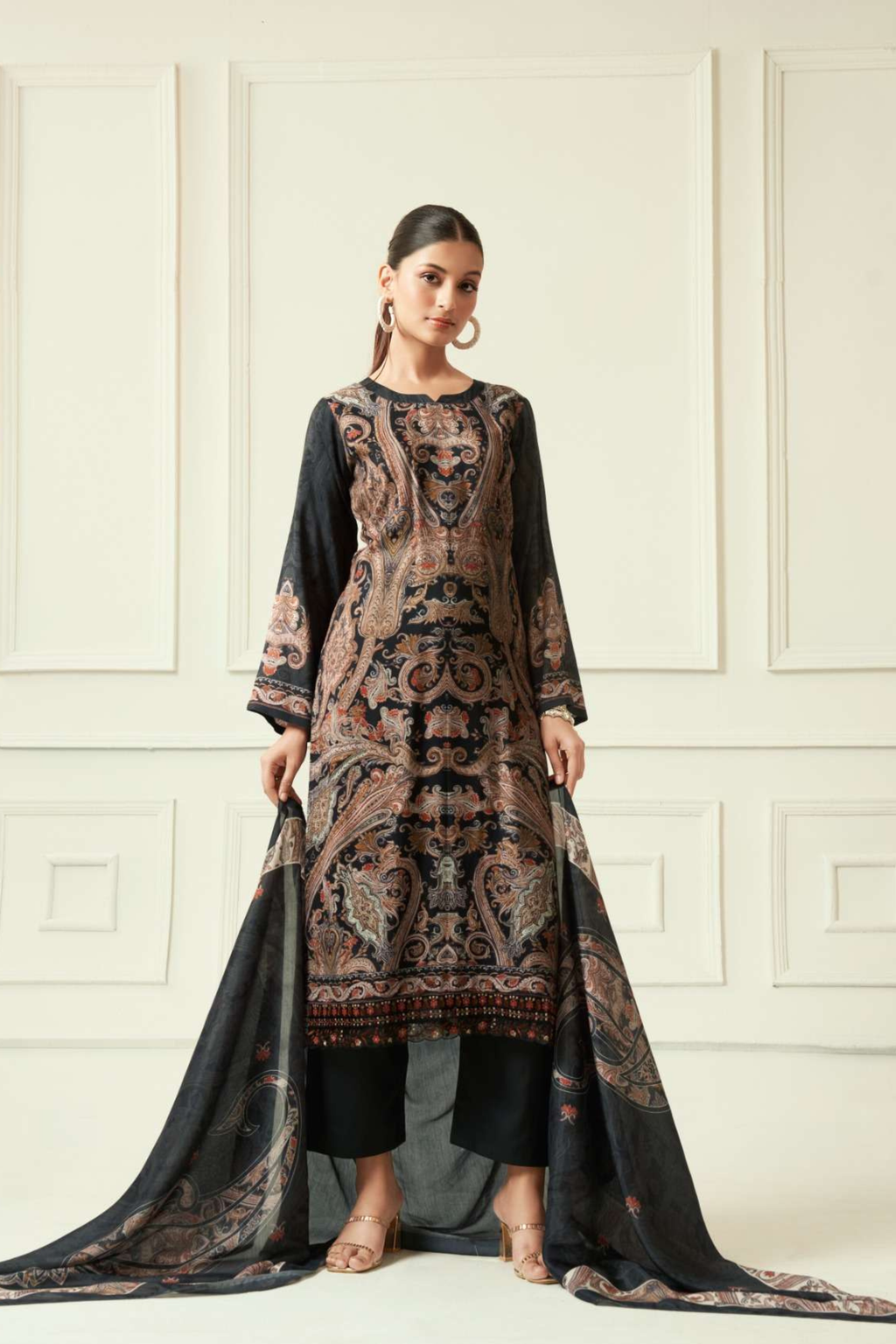 Elegance Royal Muslin Suit