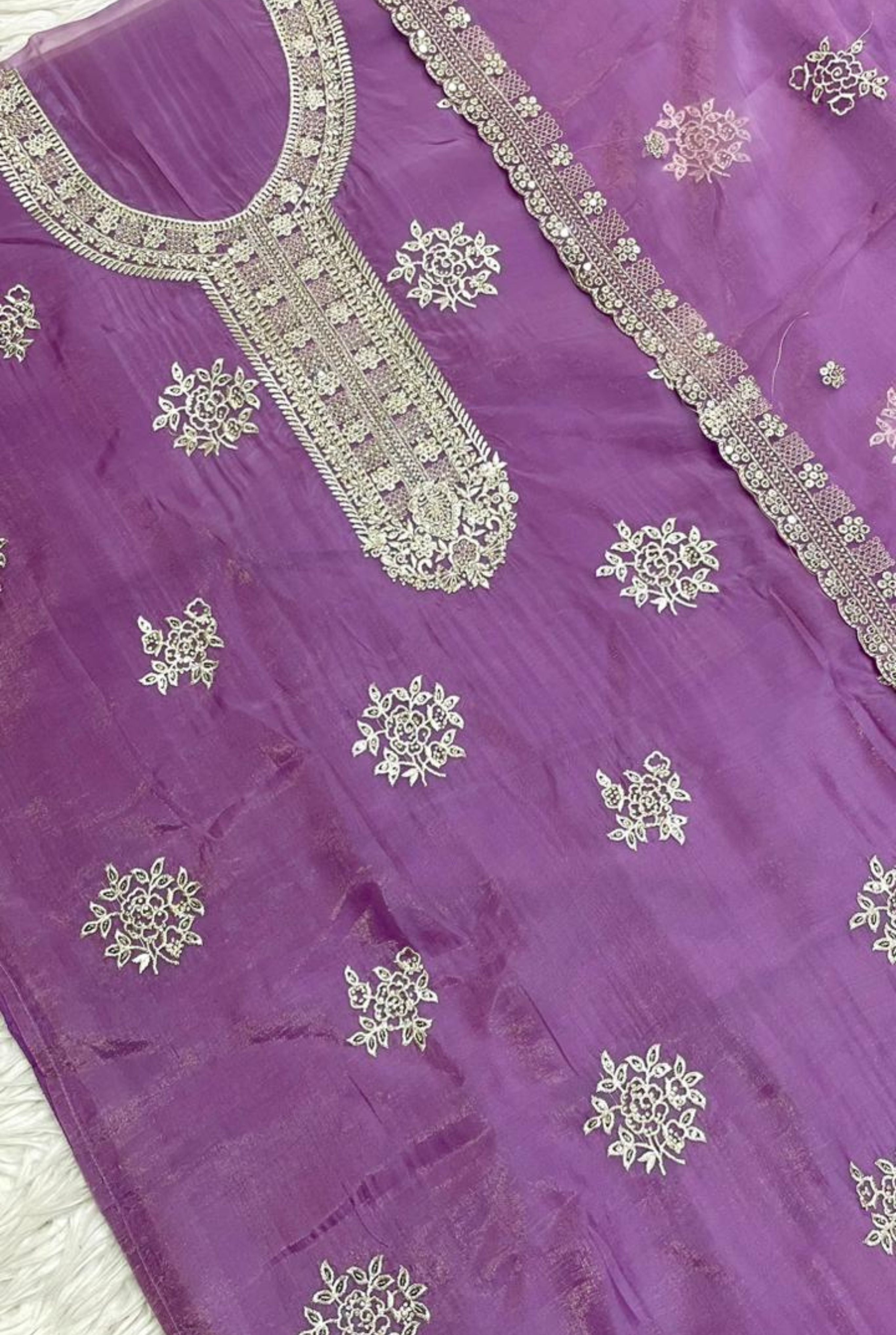 Supreme Organza Embellished Set | 204