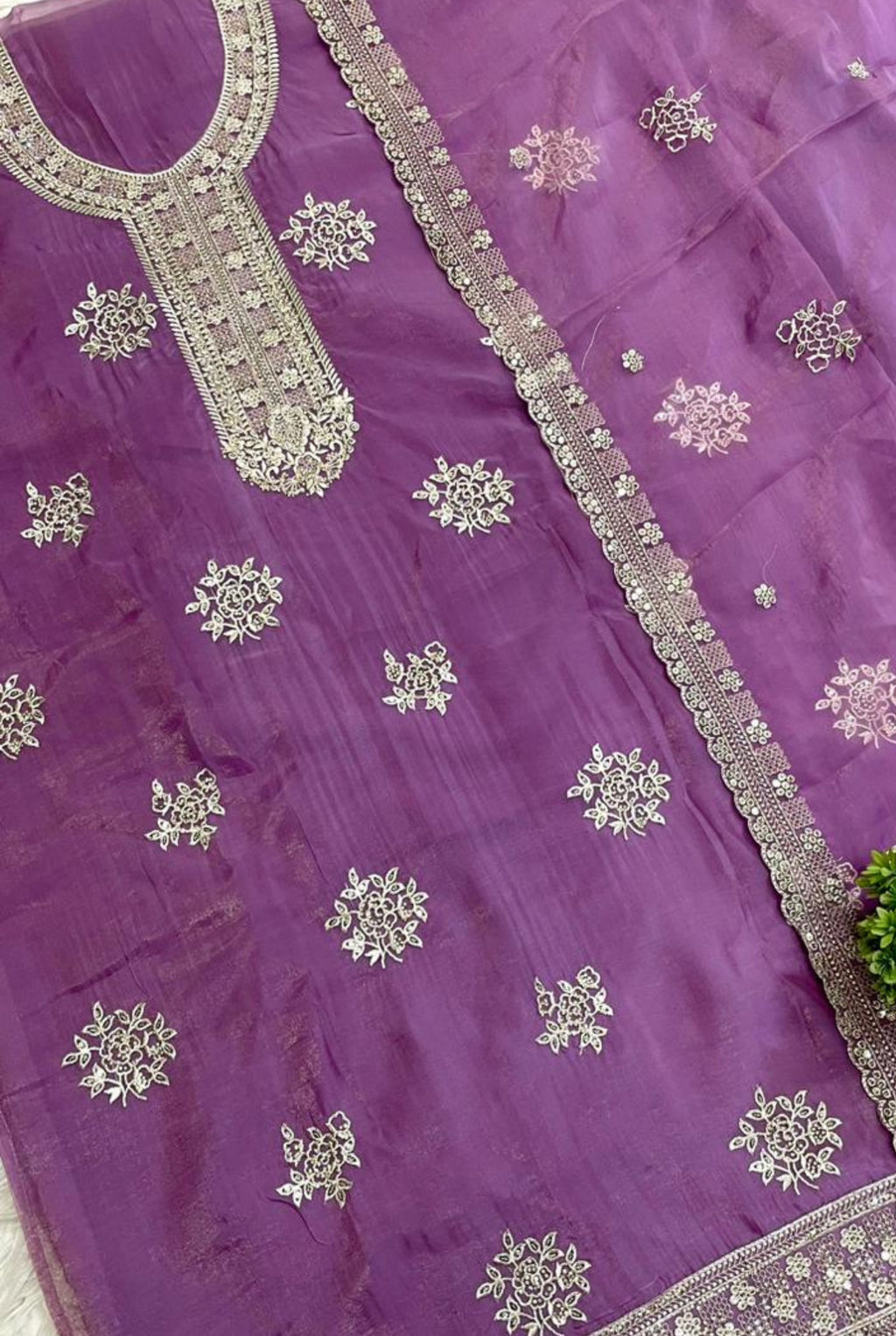 Supreme Organza Embellished Set | 204