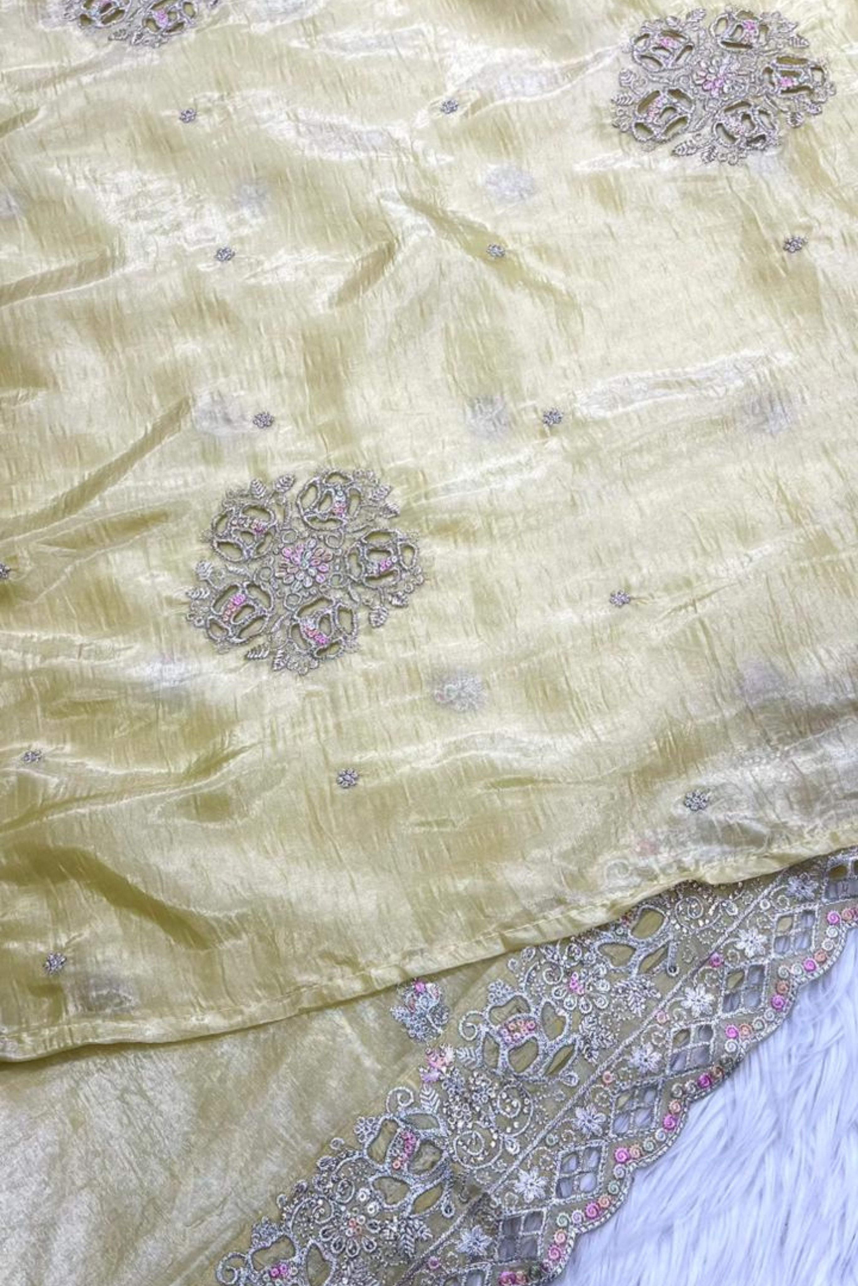 Delicate Embroidery Essence || 2001