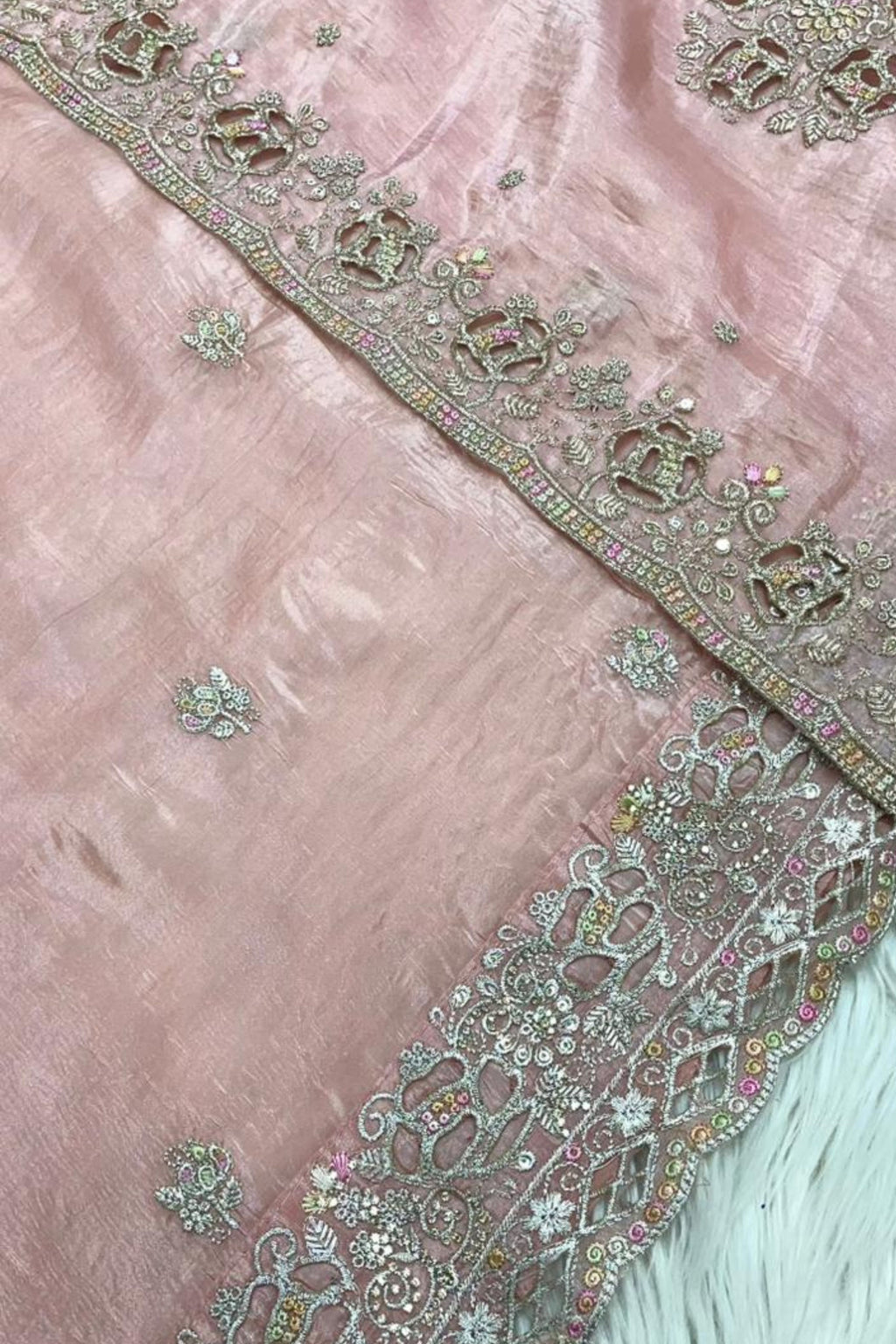 Delicate Embroidery Essence | 2002