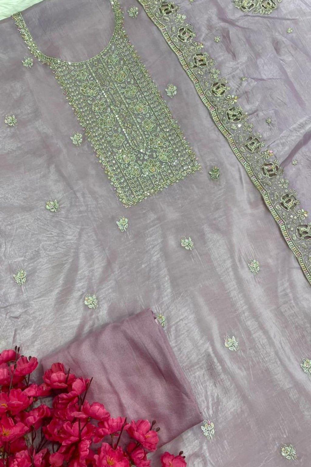 Delicate Embroidery Essence | 2003