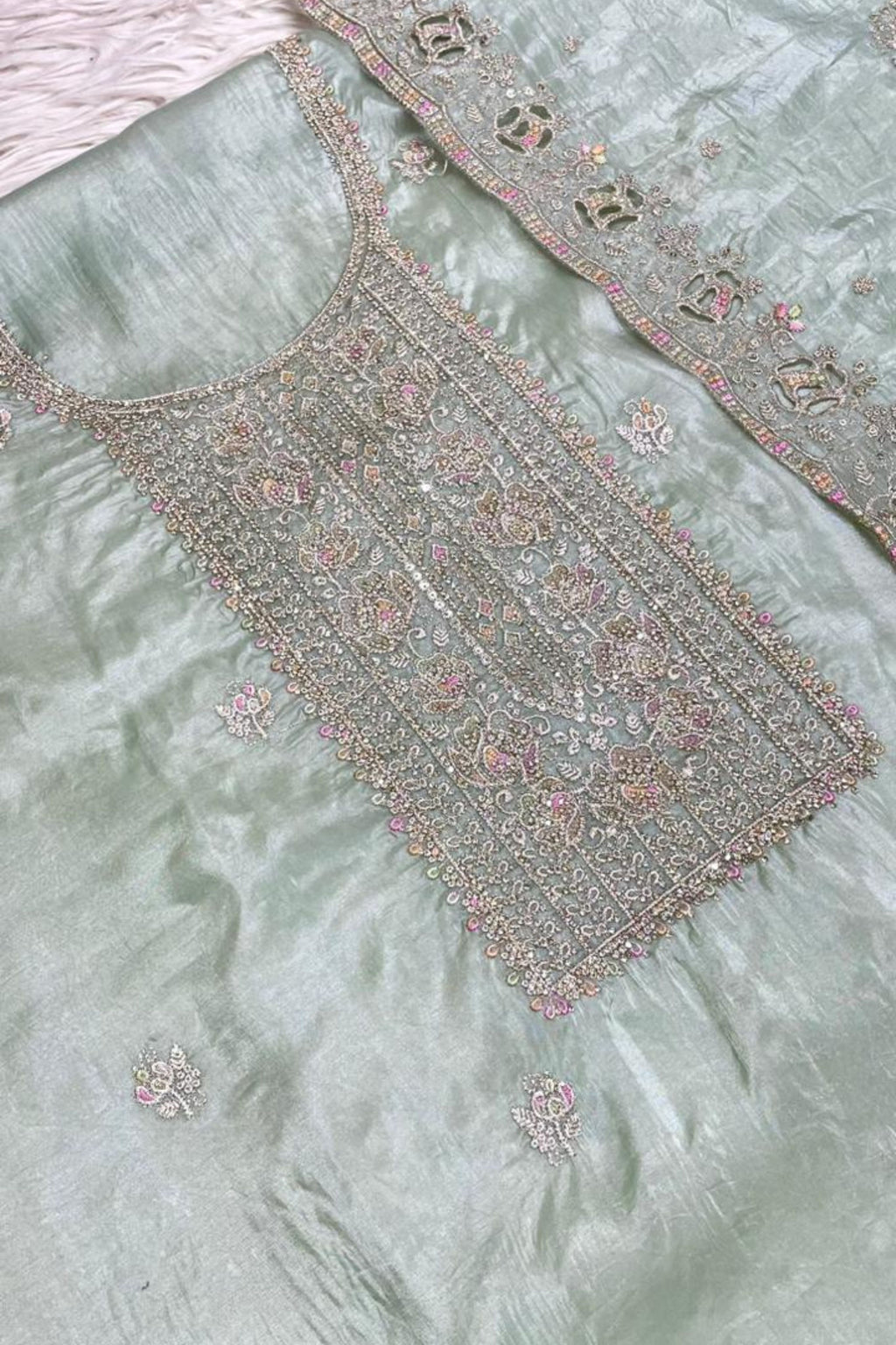 Delicate Embroidery Essence | 2004