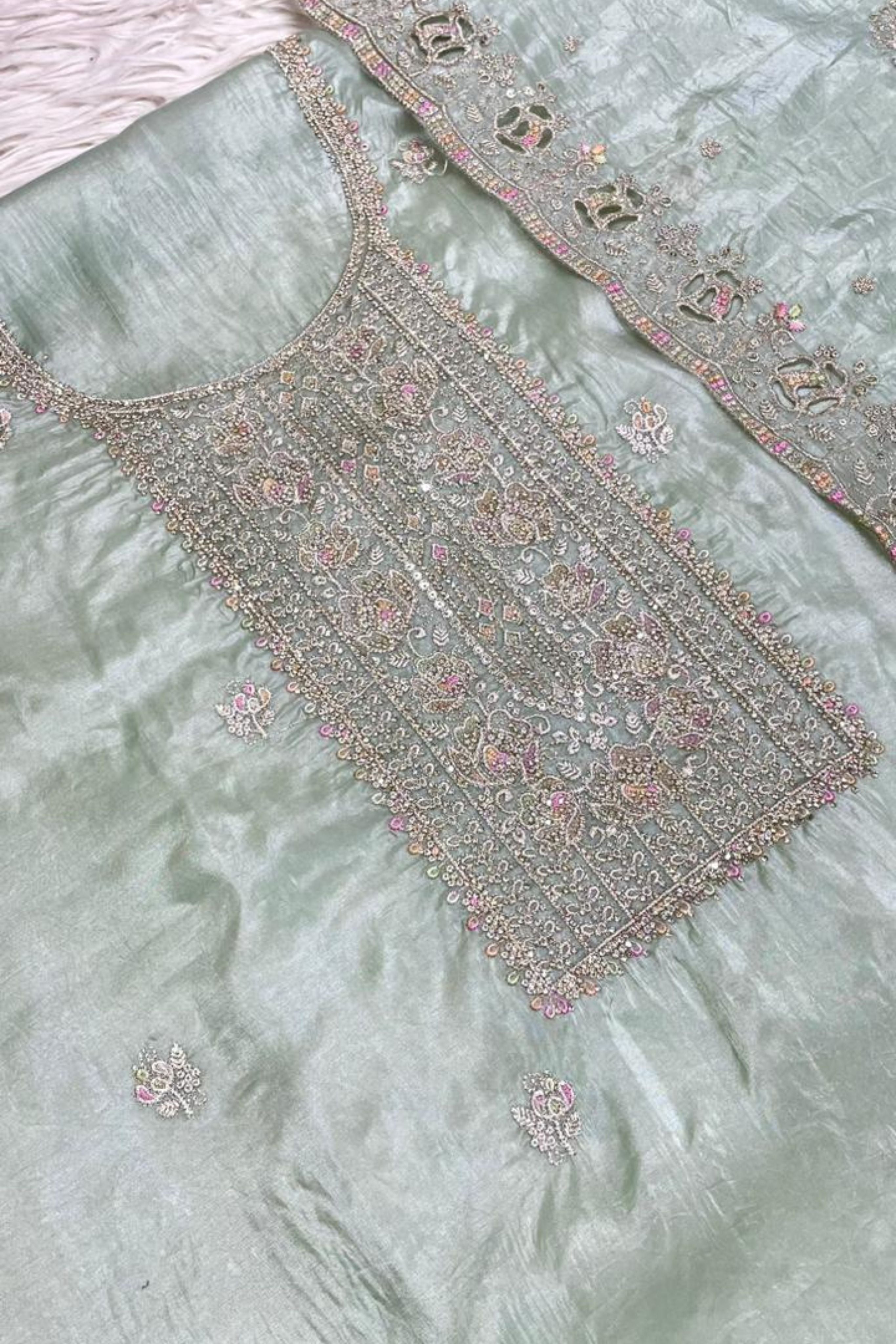 Delicate Embroidery Essence | 2004