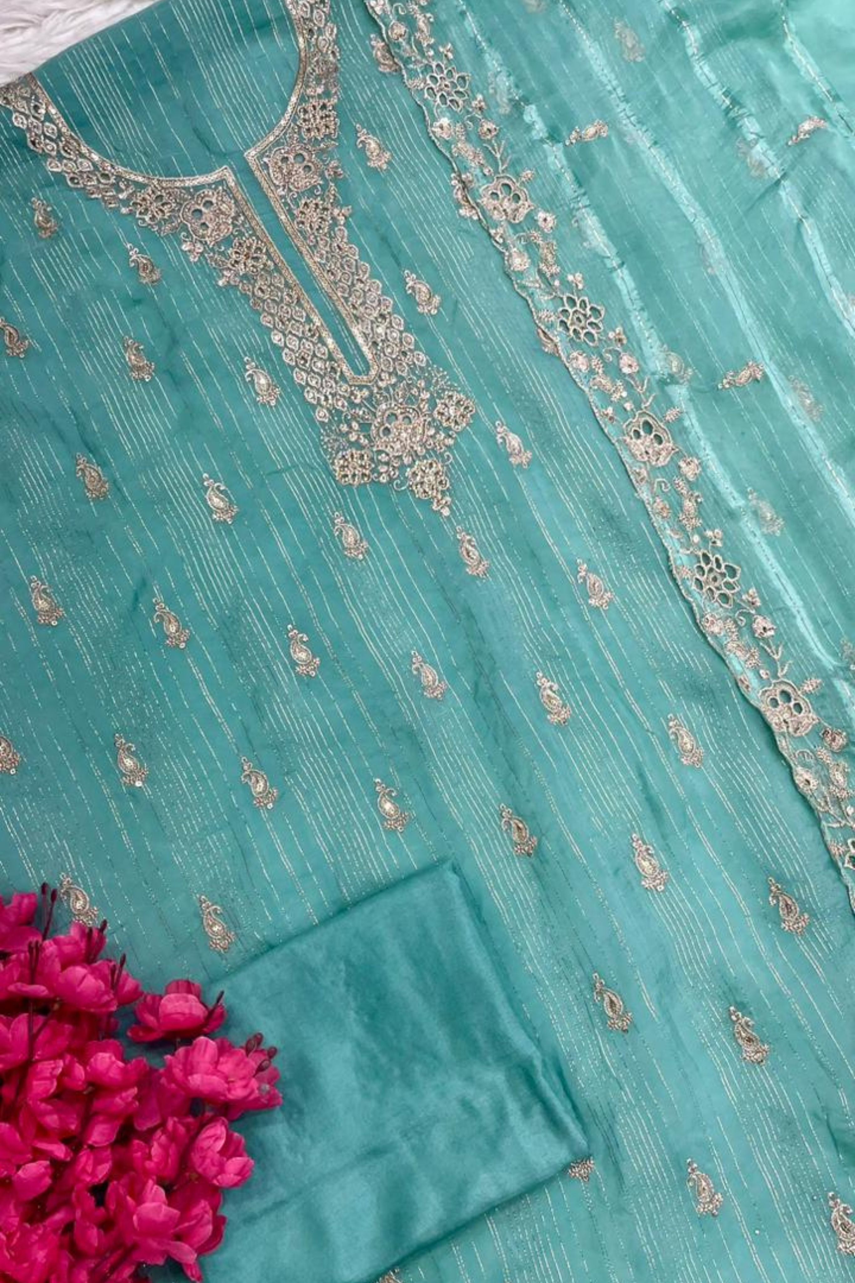 Classic Embroidered perfection | 204