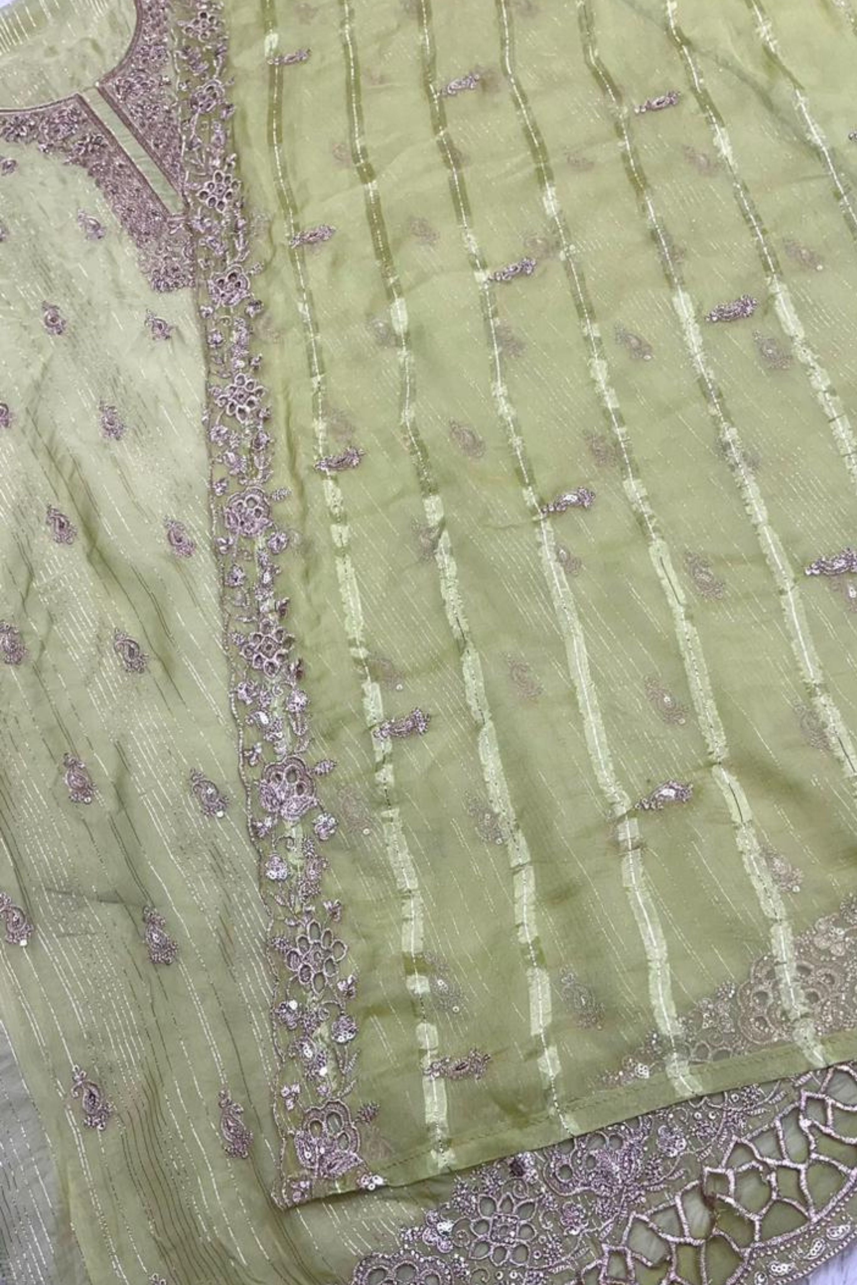 Classic Embroidered perfection | 202