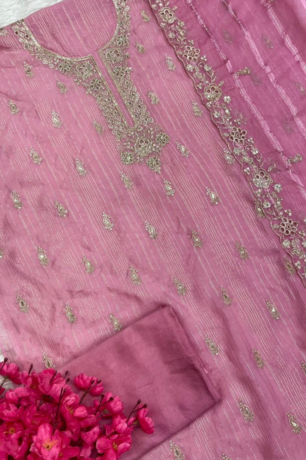 Classic Embroidered perfection | 201