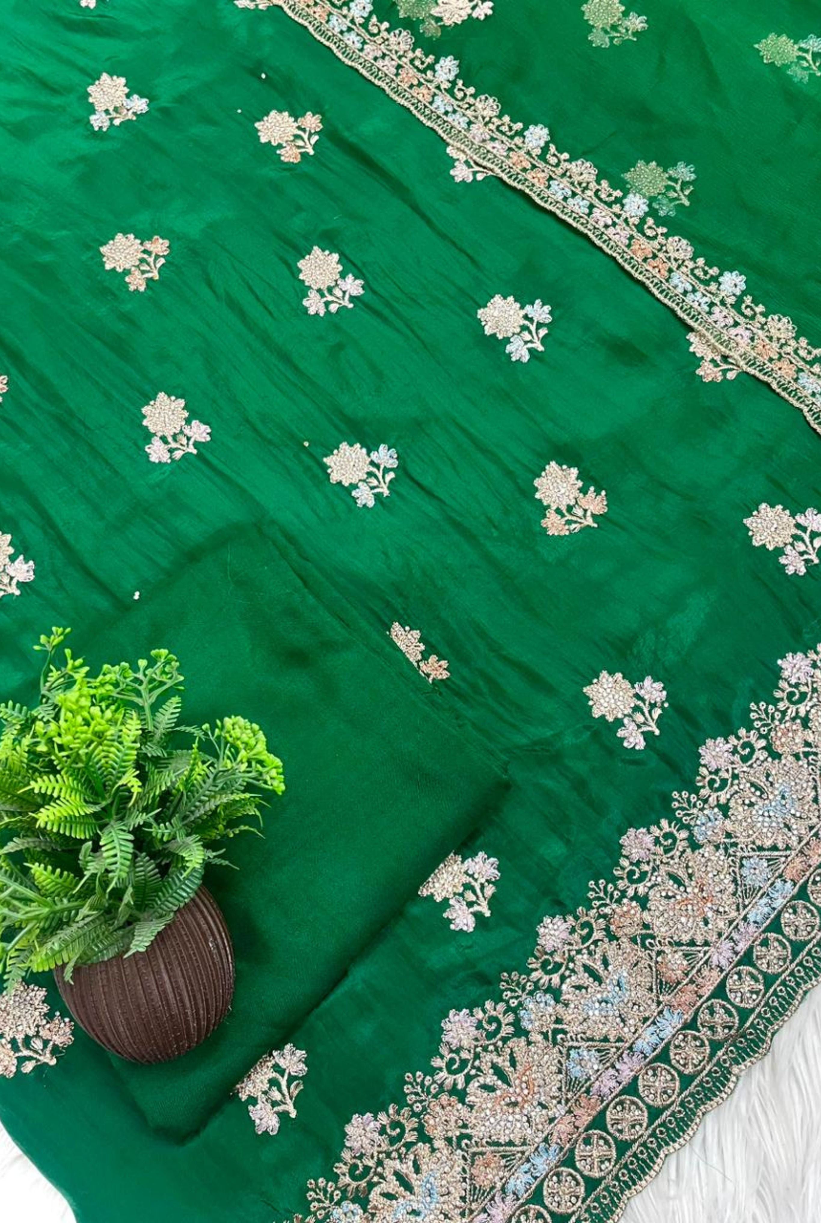 Delicate Hand-Work Set