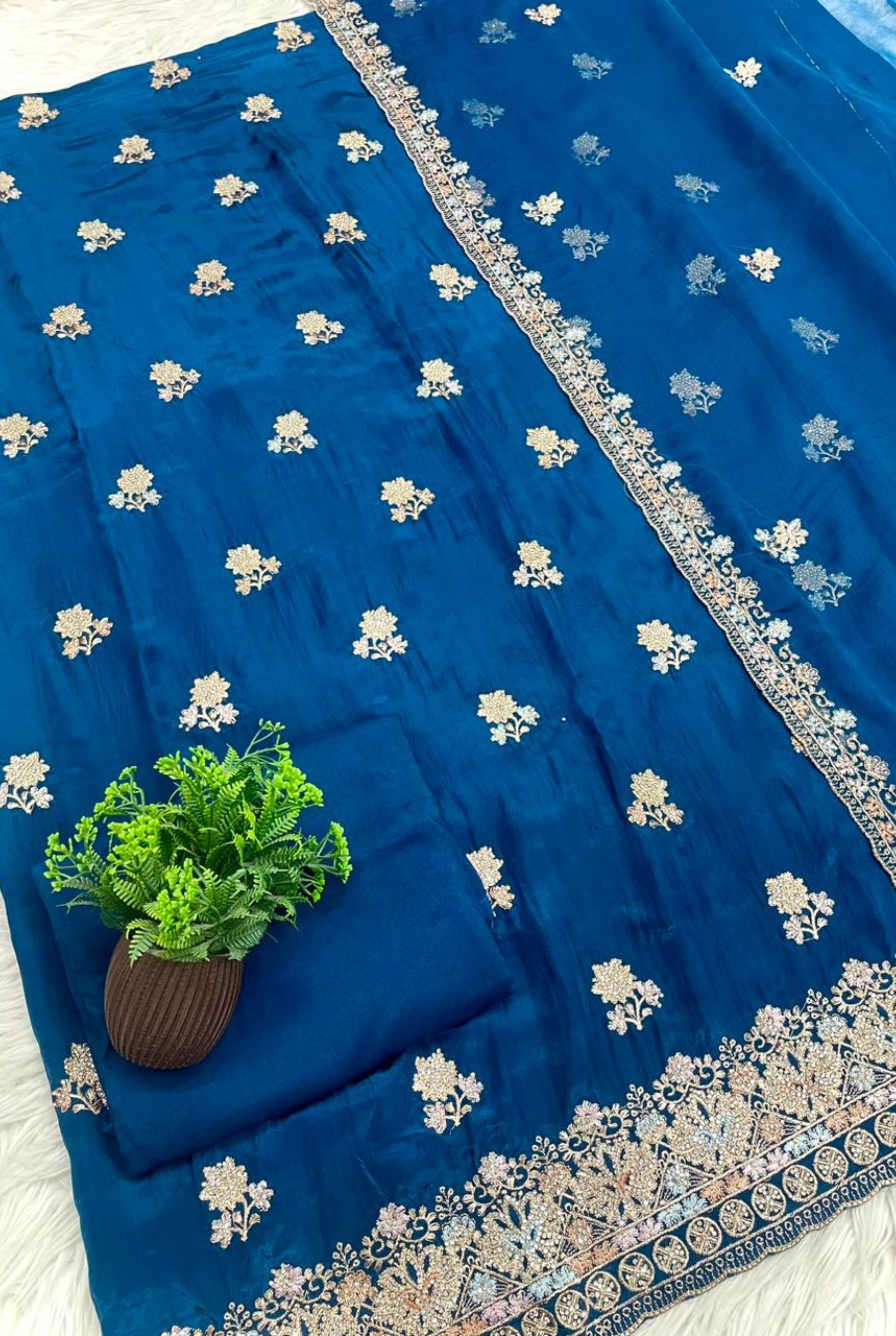 Delicate Hand-Work Set