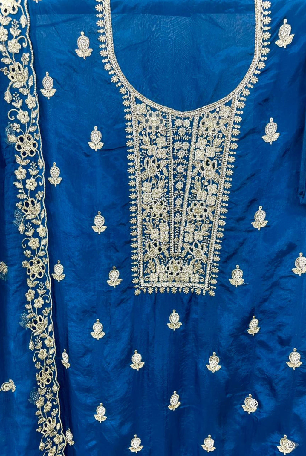 Luxurious Ethnic Grace | 502