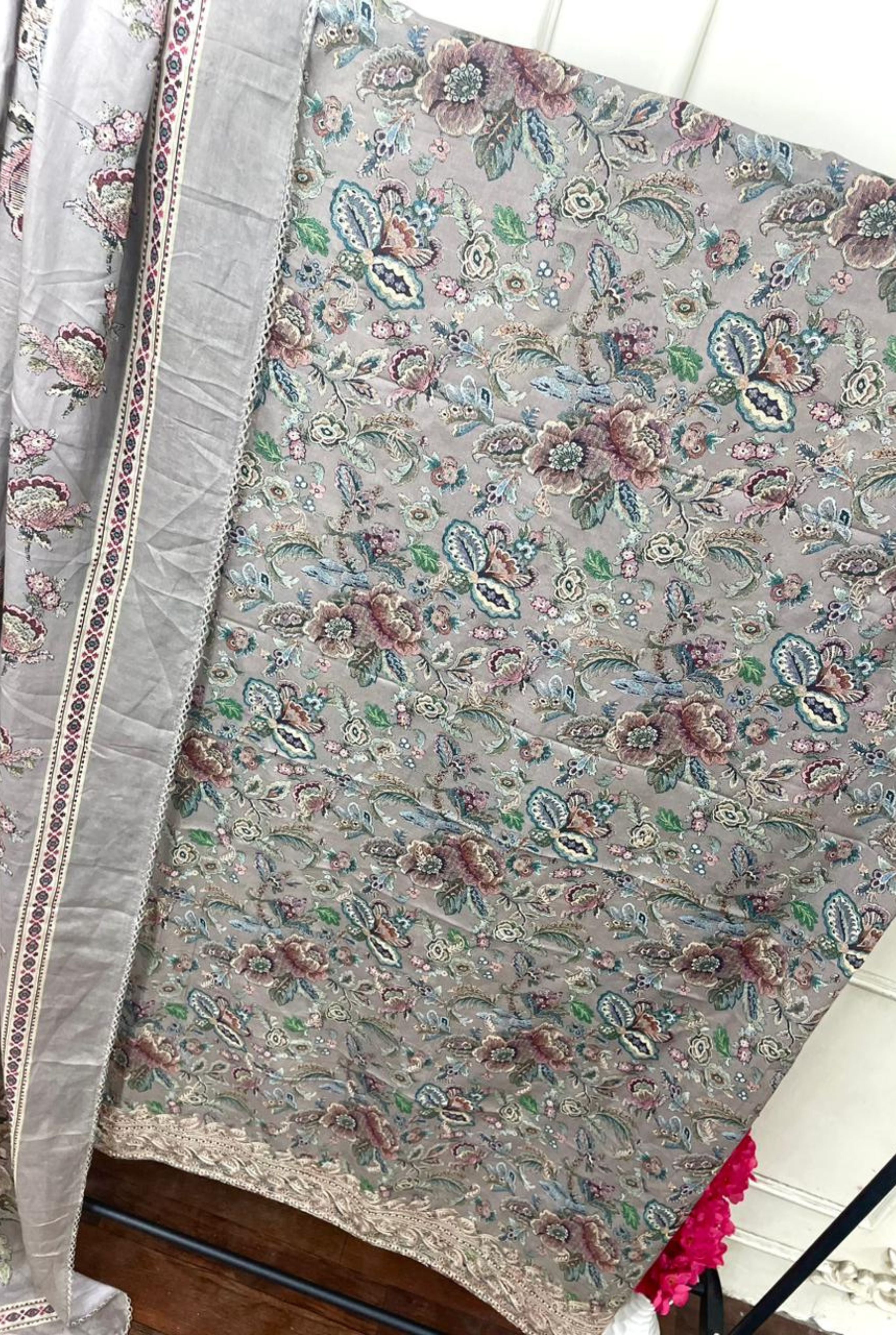 Refined Floral Royalty Set | 102