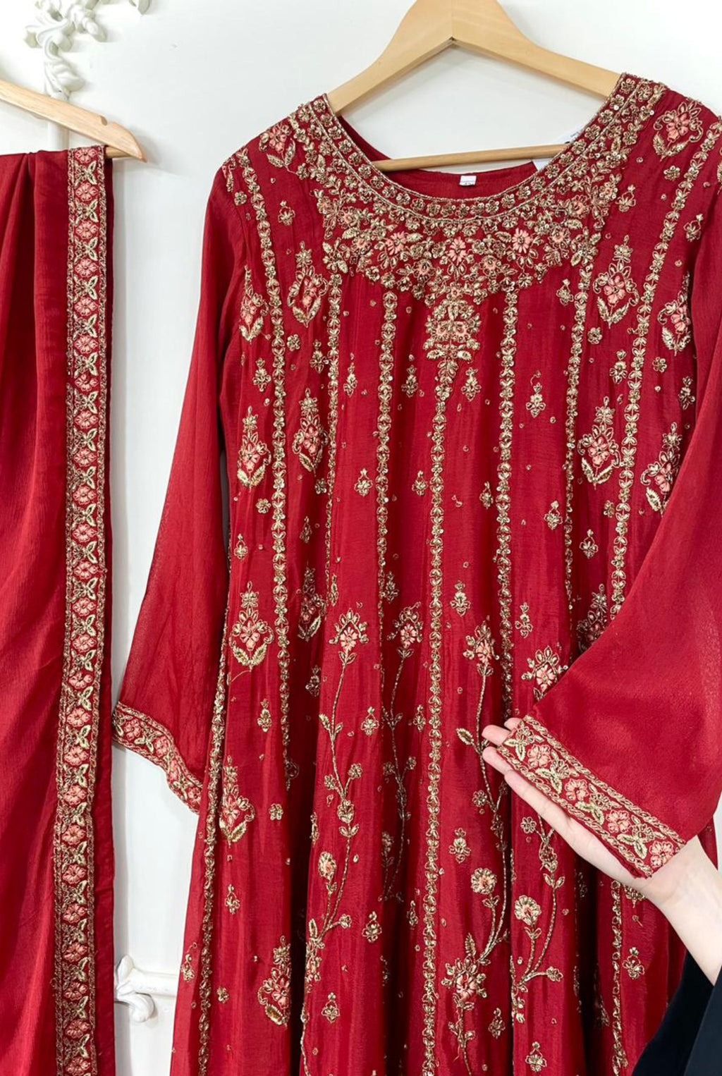 Traditional Luxury Embroidery | 6603