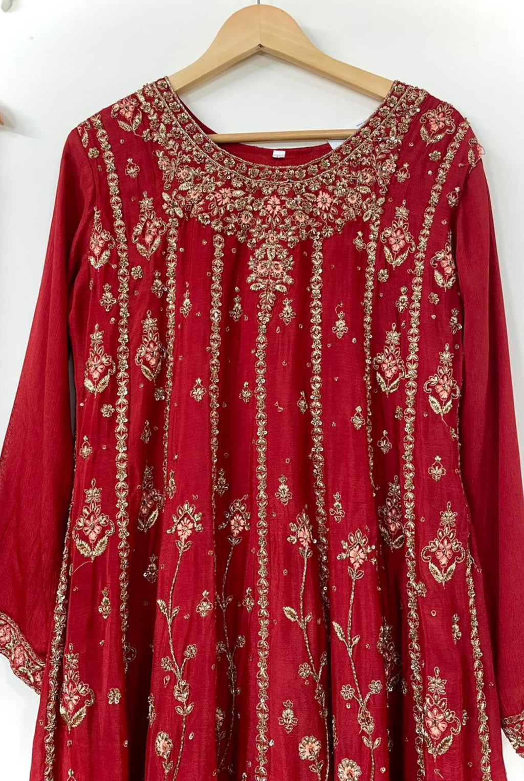Traditional Luxury Embroidery | 6603