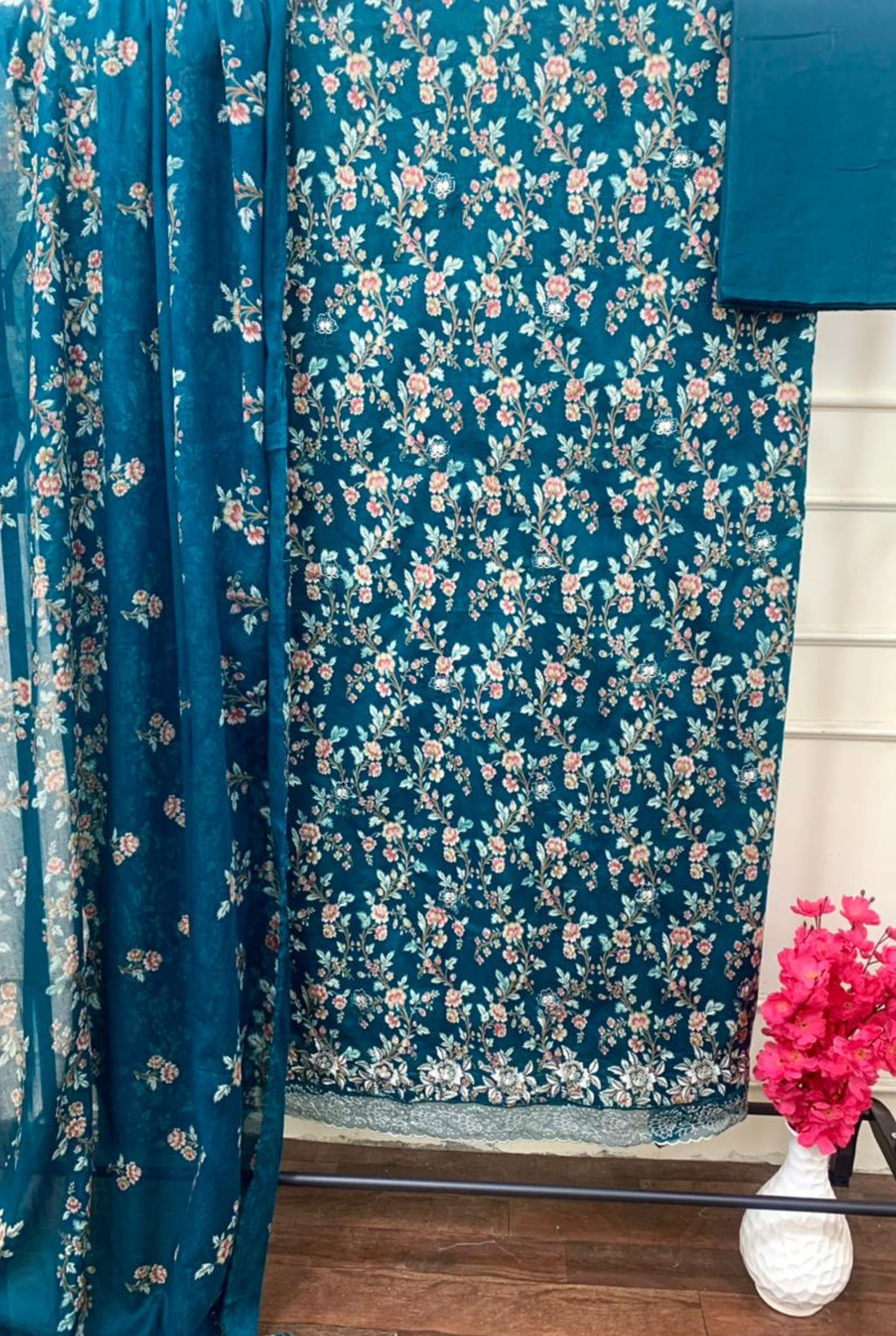 Cotton Floral Elegance Set | 2006