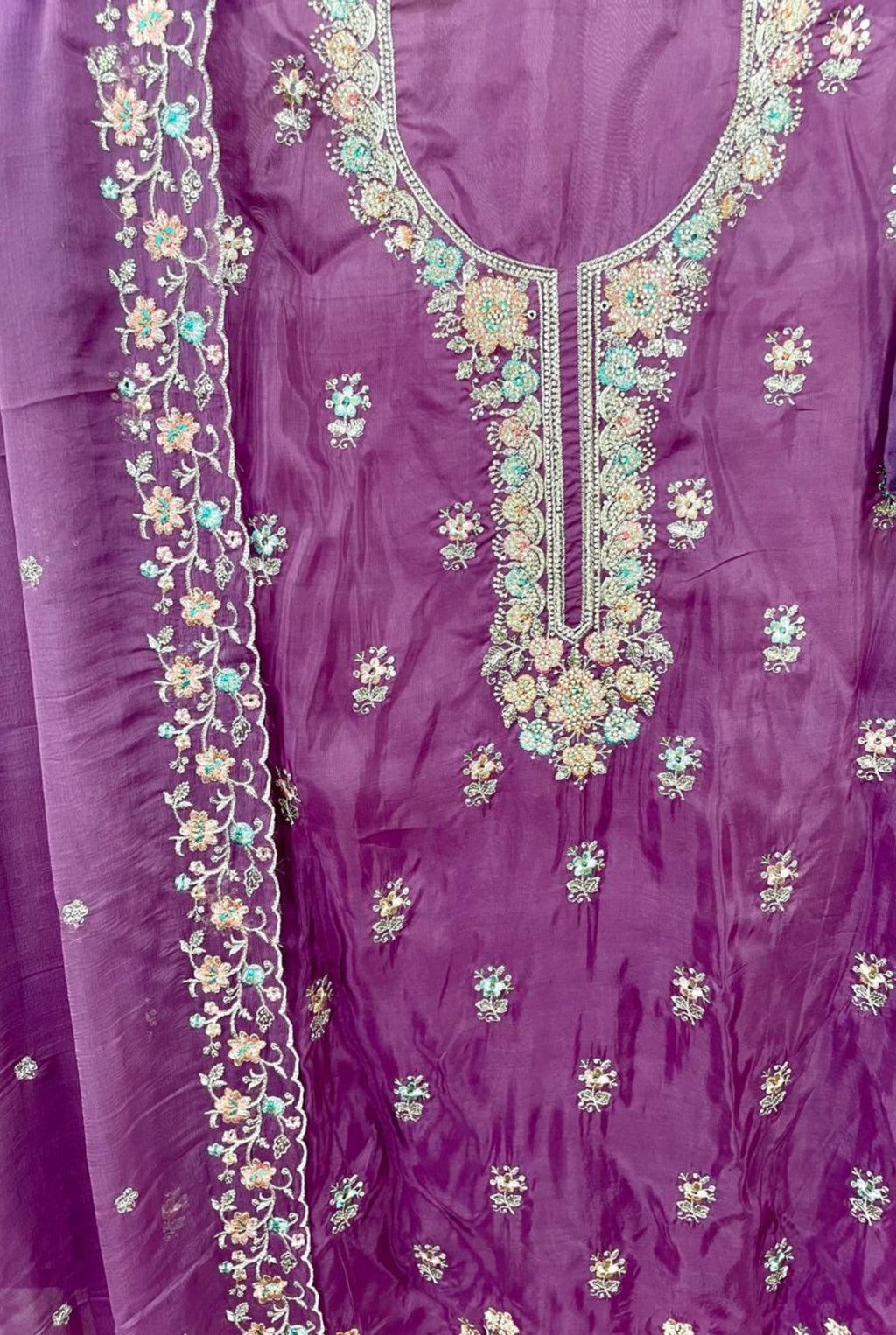 Traditional Charm Embroidered Set | 01