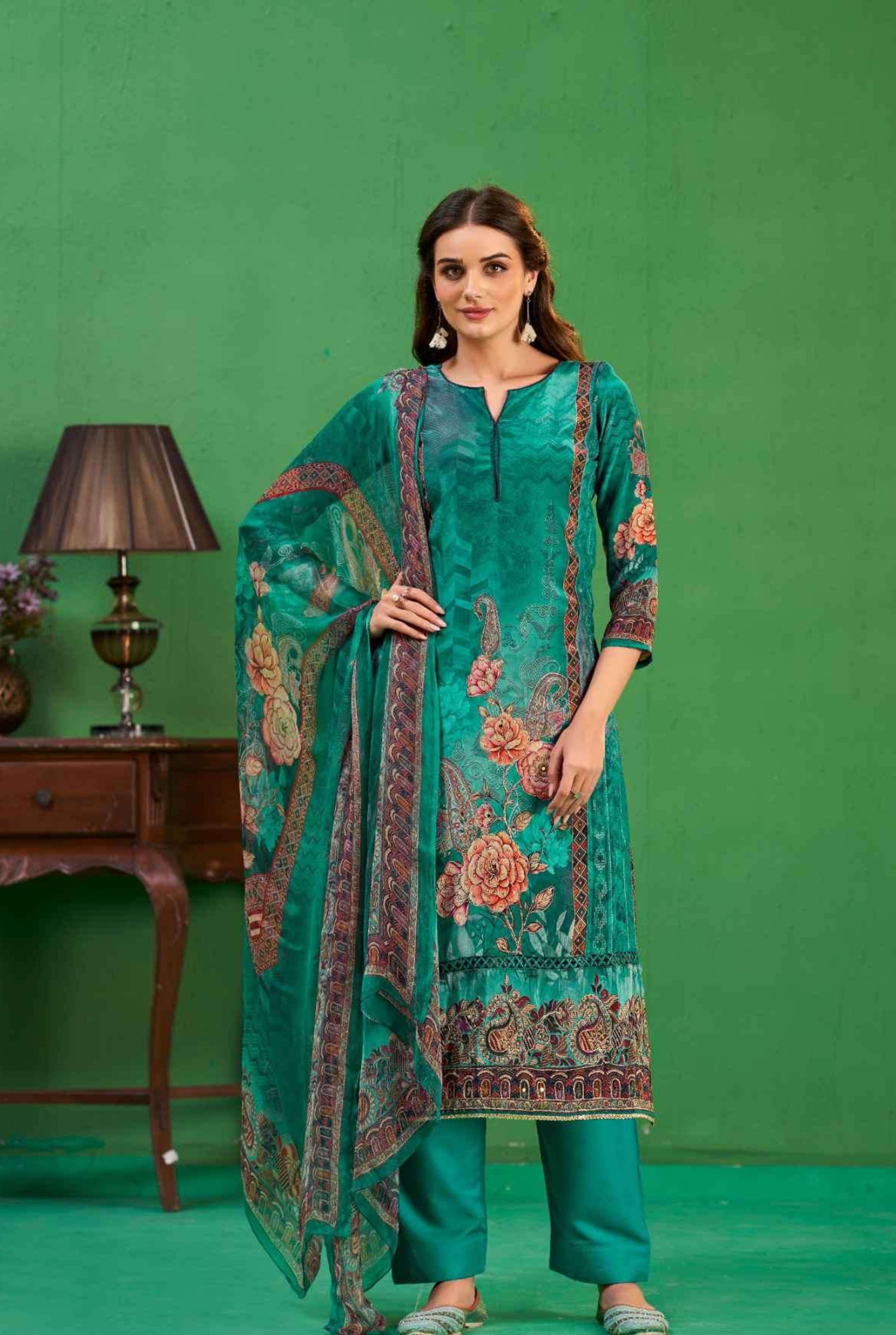 Gulrez Printed Crepe Silk Ensemble | 1001