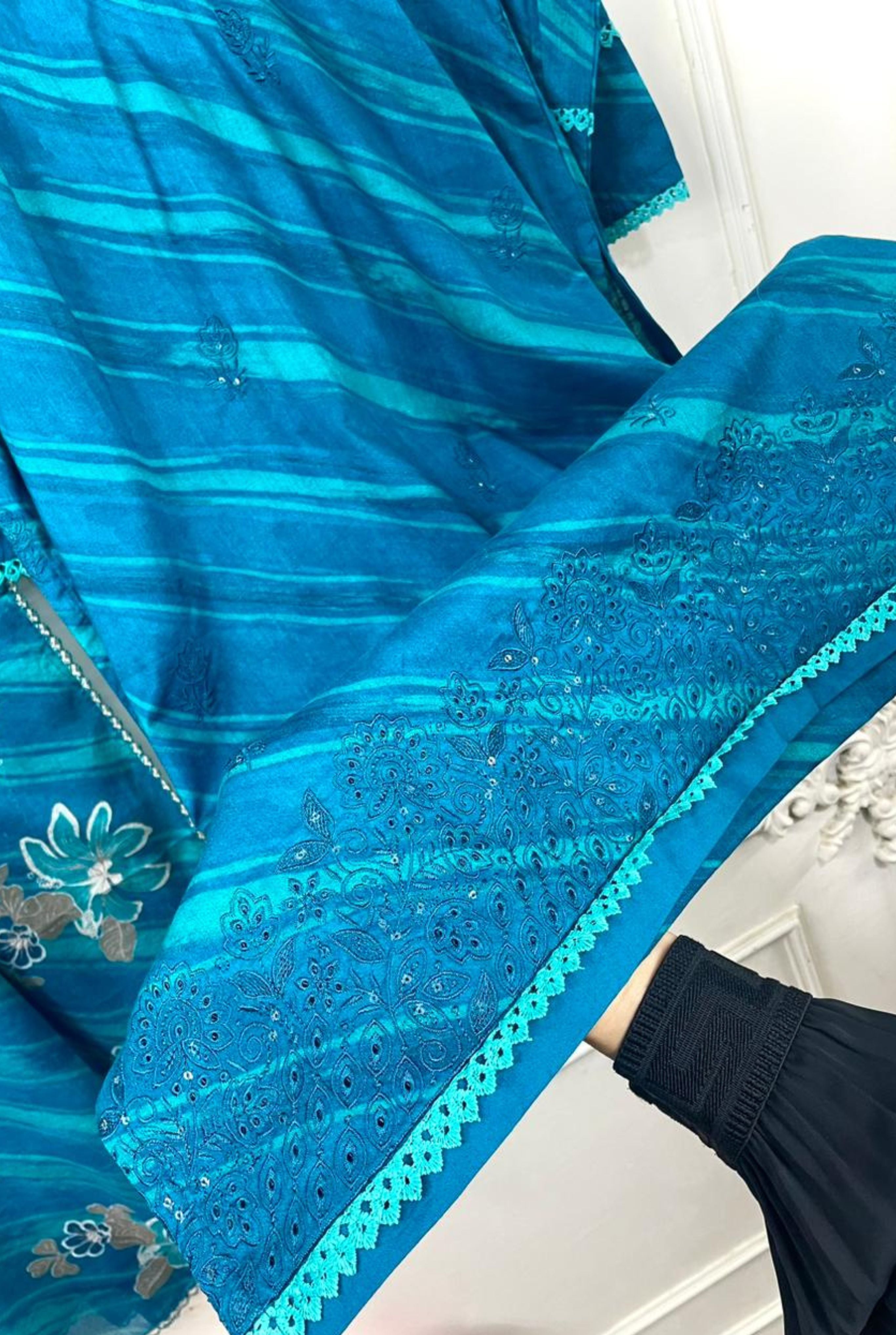 𝗧𝗶𝗺𝗲𝗹𝗲𝘀𝘀 𝗙𝗹𝗼𝗿𝗮𝗹 𝗘𝗻𝘀𝗲𝗺𝗯𝗹𝗲 | 𝟵𝟱𝟬𝟭