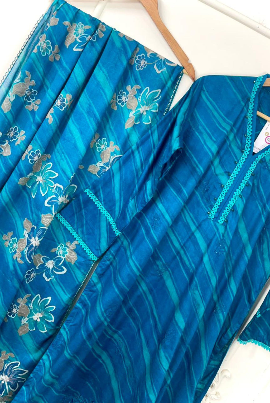 𝗧𝗶𝗺𝗲𝗹𝗲𝘀𝘀 𝗙𝗹𝗼𝗿𝗮𝗹 𝗘𝗻𝘀𝗲𝗺𝗯𝗹𝗲 | 𝟵𝟱𝟬𝟭