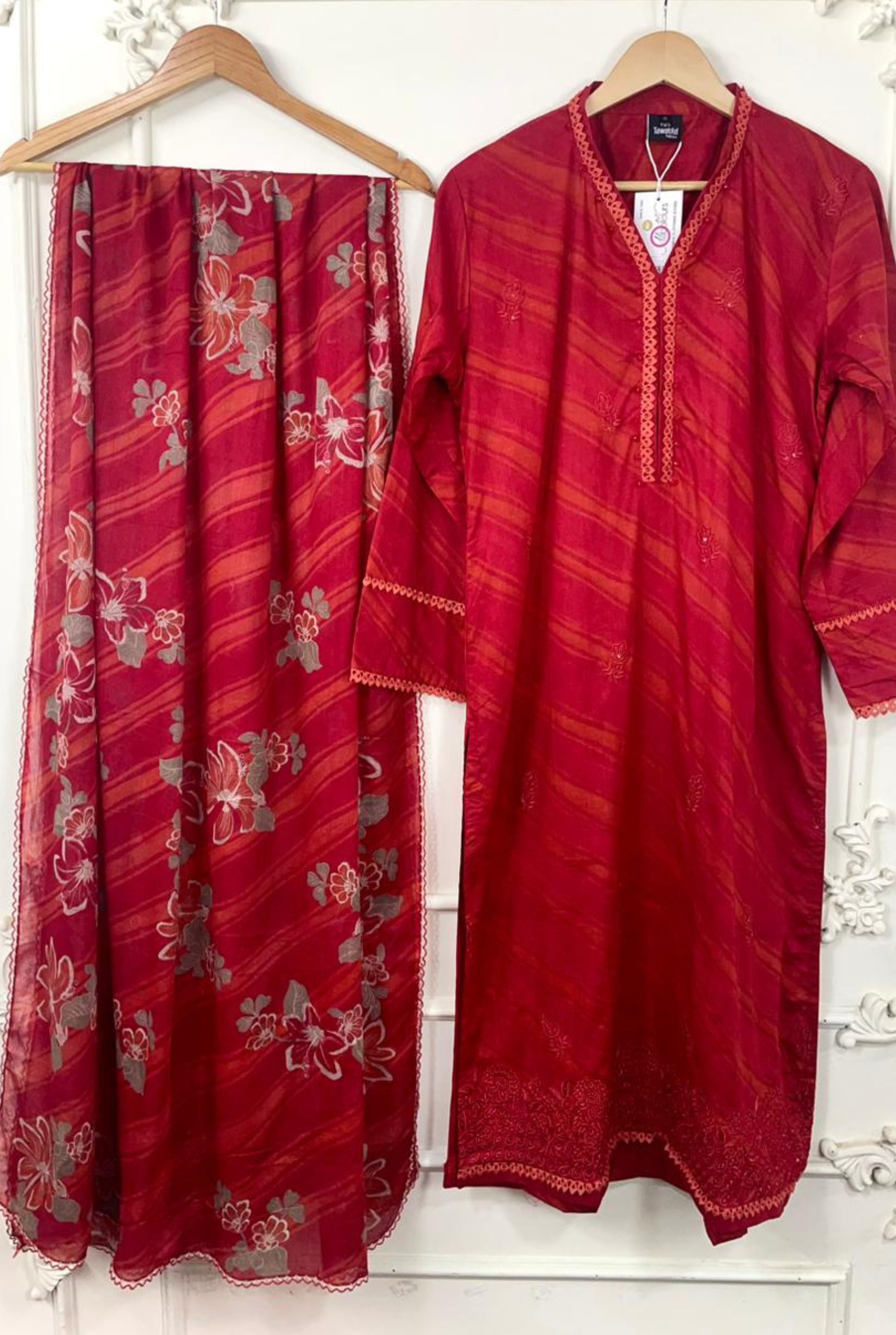 𝗧𝗶𝗺𝗲𝗹𝗲𝘀𝘀 𝗙𝗹𝗼𝗿𝗮𝗹 𝗘𝗻𝘀𝗲𝗺𝗯𝗹𝗲 | 𝟵𝟱𝟬𝟯