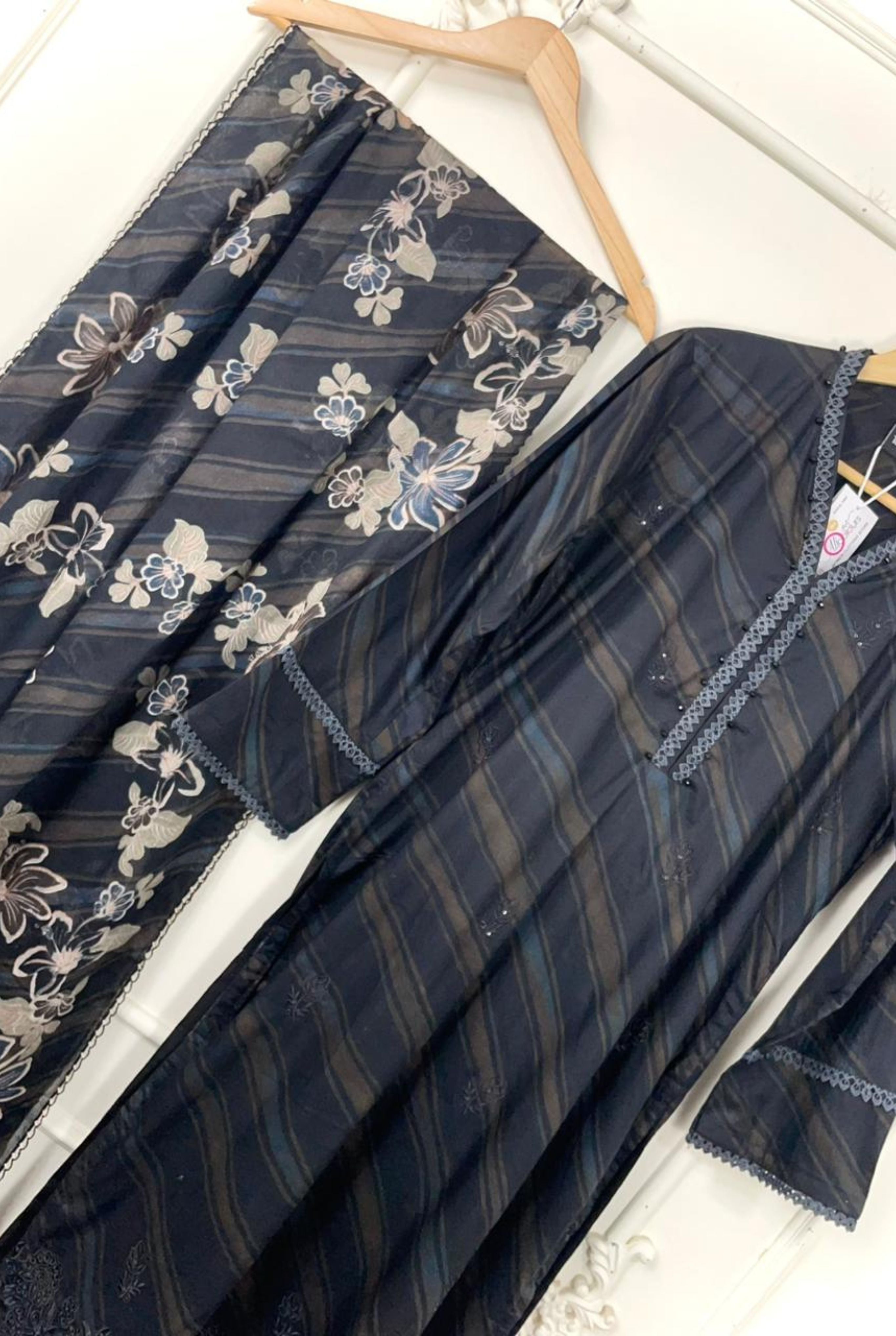 𝗧𝗶𝗺𝗲𝗹𝗲𝘀𝘀 𝗙𝗹𝗼𝗿𝗮𝗹 𝗘𝗻𝘀𝗲𝗺𝗯𝗹𝗲 | 𝟵𝟱𝟬𝟮