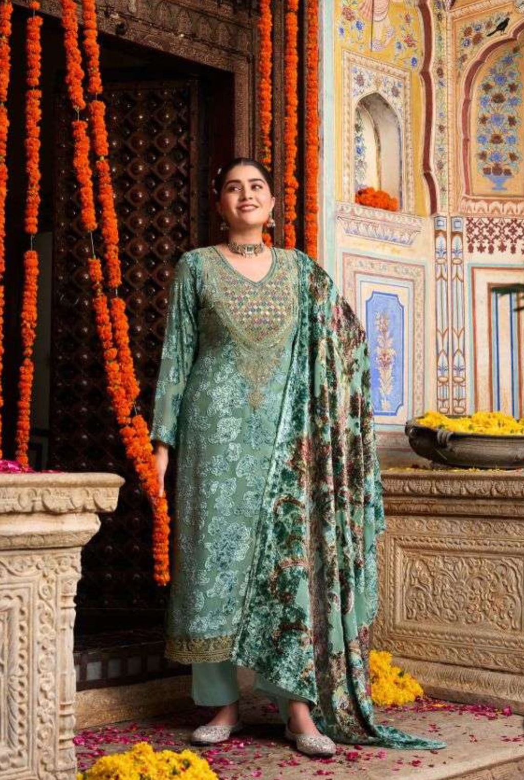 𝗩𝗲𝗹𝘃𝗲𝘁 𝗧𝗿𝗮𝗱𝗶𝘁𝗶𝗼𝗻𝗮𝗹 𝗦𝗲𝘁 | 𝟮𝟮𝟬𝟯