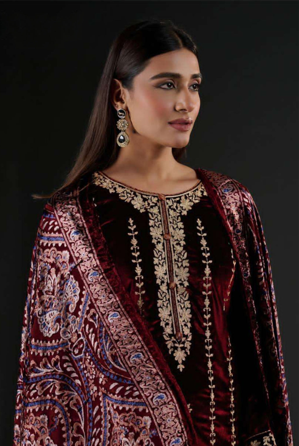 𝗖𝗹𝗮𝘀𝘀𝗶𝗰 𝗩𝗲𝗹𝘃𝗲𝘁 𝗟𝘂𝘅𝘂𝗿𝘆 𝗦𝗲𝘁 | 𝗗-𝟭𝟭𝟵𝟴