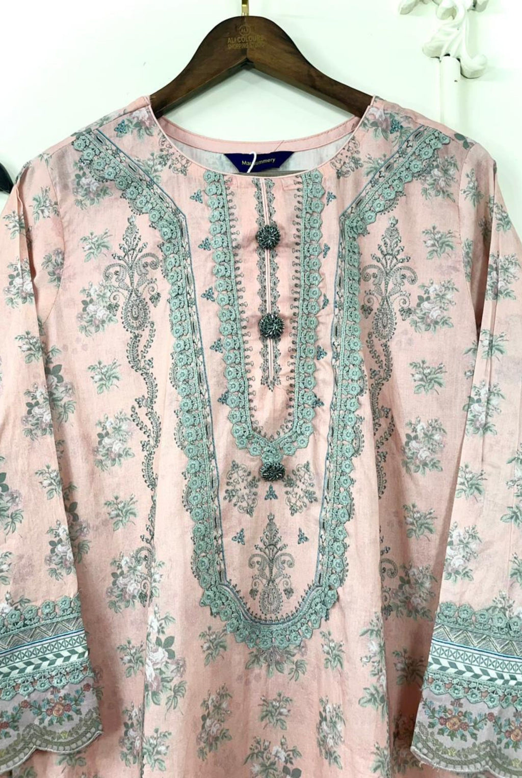 𝗖𝗹𝗮𝘀𝘀𝗶𝗰 𝗙𝗹𝗼𝗿𝗮𝗹 𝗘𝗱𝗶𝘁𝗶𝗼𝗻 | 𝟭𝟮𝟬𝟯