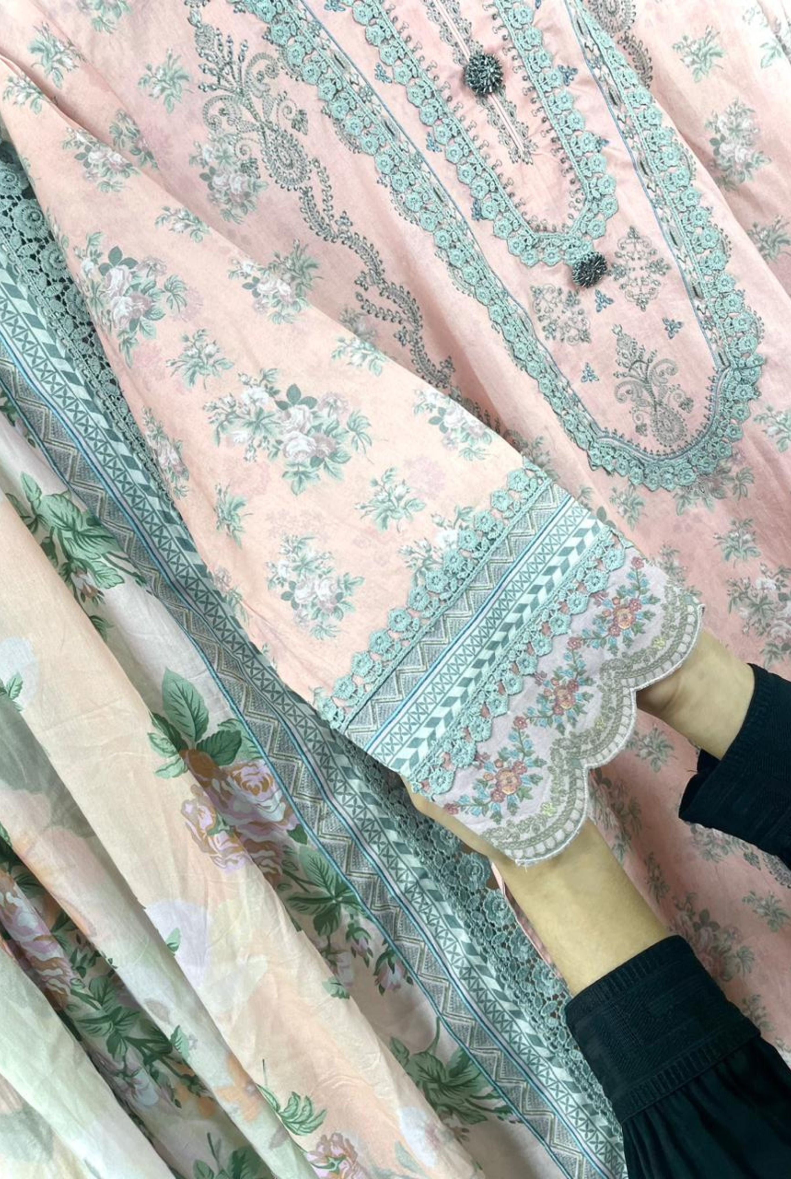 𝗖𝗹𝗮𝘀𝘀𝗶𝗰 𝗙𝗹𝗼𝗿𝗮𝗹 𝗘𝗱𝗶𝘁𝗶𝗼𝗻 | 𝟭𝟮𝟬𝟯