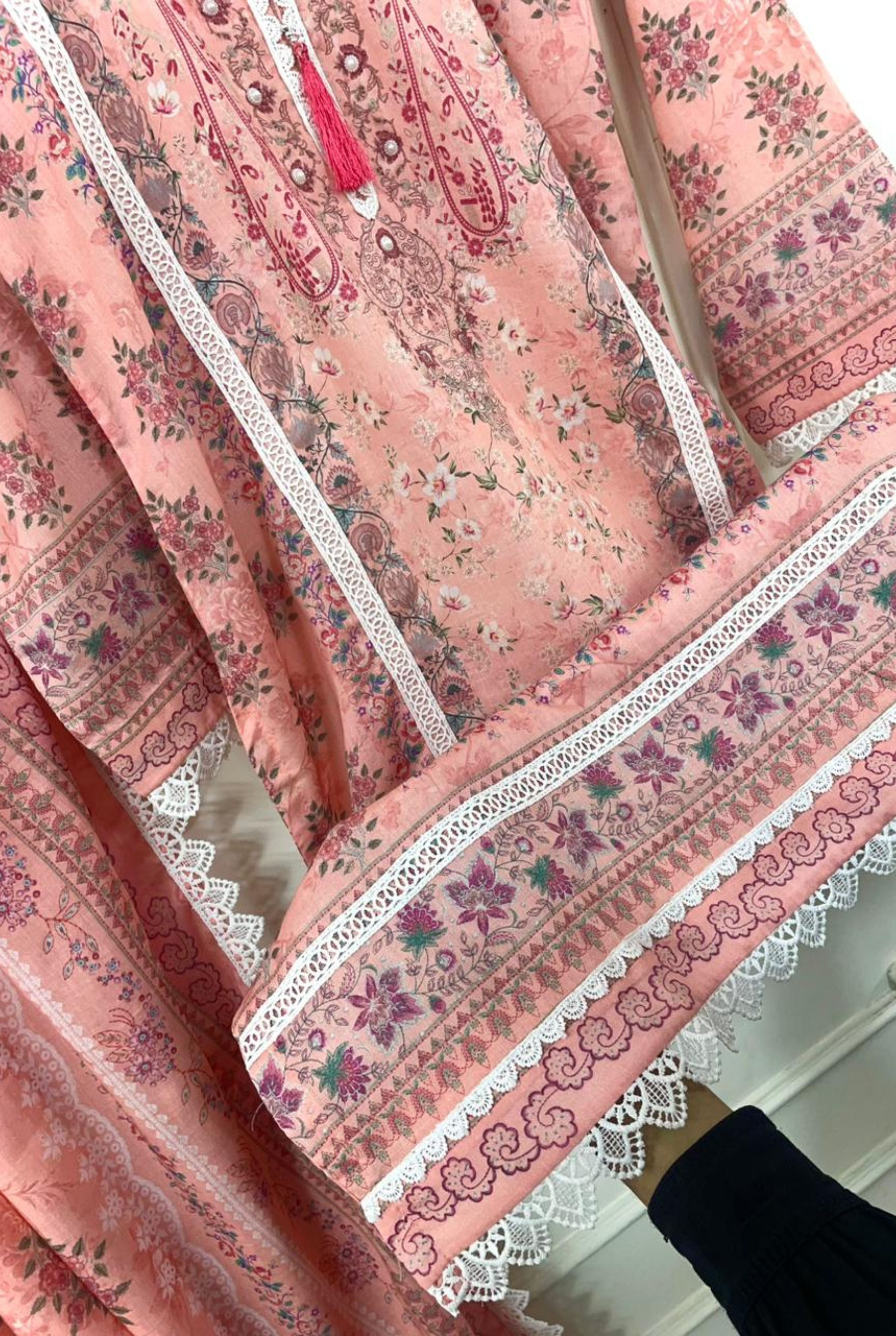 𝗖𝗹𝗮𝘀𝘀𝗶𝗰 𝗙𝗹𝗼𝗿𝗮𝗹 𝗘𝗱𝗶𝘁𝗶𝗼𝗻 | 𝟭𝟮𝟬𝟰