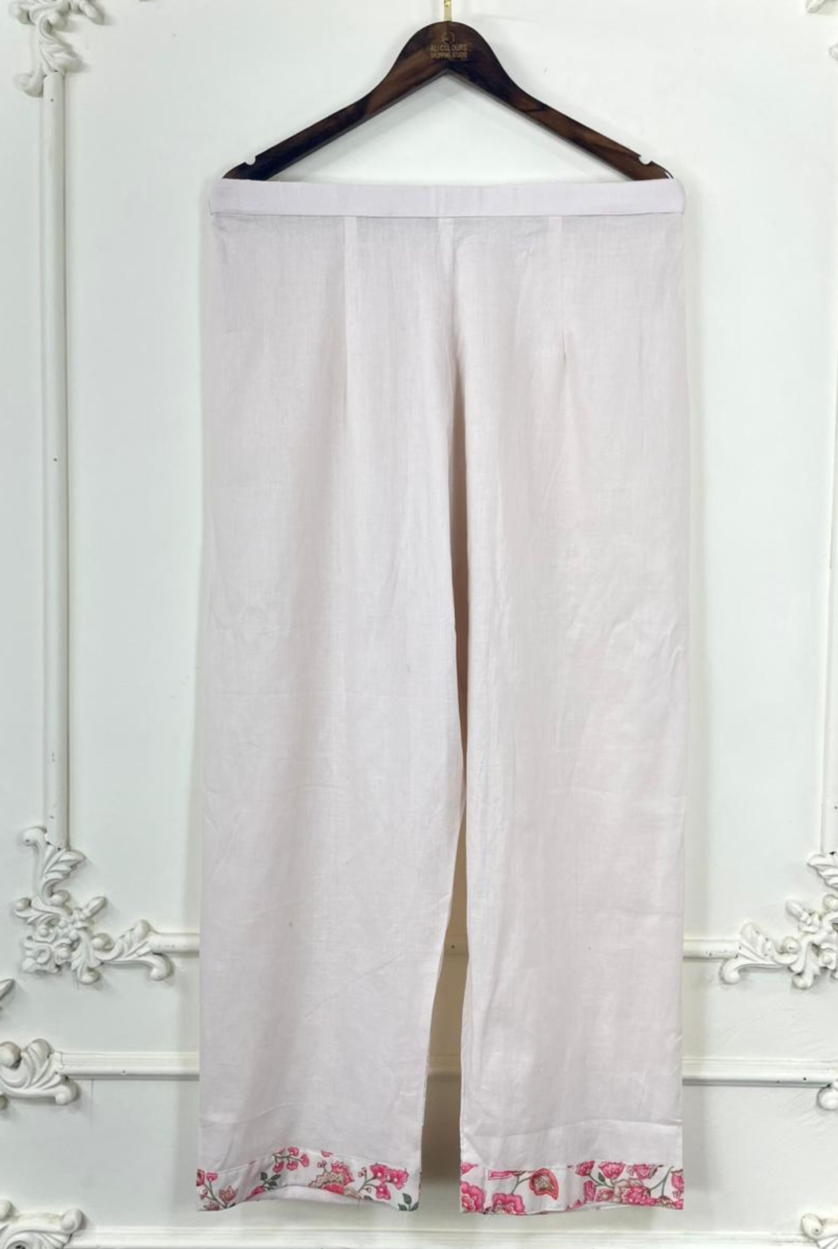 𝗖𝗹𝗮𝘀𝘀𝗶𝗰 𝗙𝗹𝗼𝗿𝗮𝗹 𝗘𝗱𝗶𝘁𝗶𝗼𝗻 | 𝟭𝟮𝟬𝟱