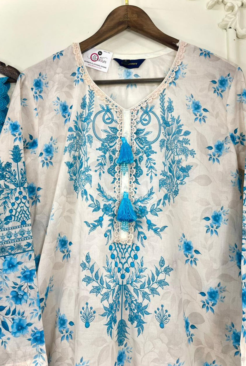 𝗖𝗹𝗮𝘀𝘀𝗶𝗰 𝗙𝗹𝗼𝗿𝗮𝗹 𝗘𝗱𝗶𝘁𝗶𝗼𝗻 | 𝟭𝟮𝟬𝟲