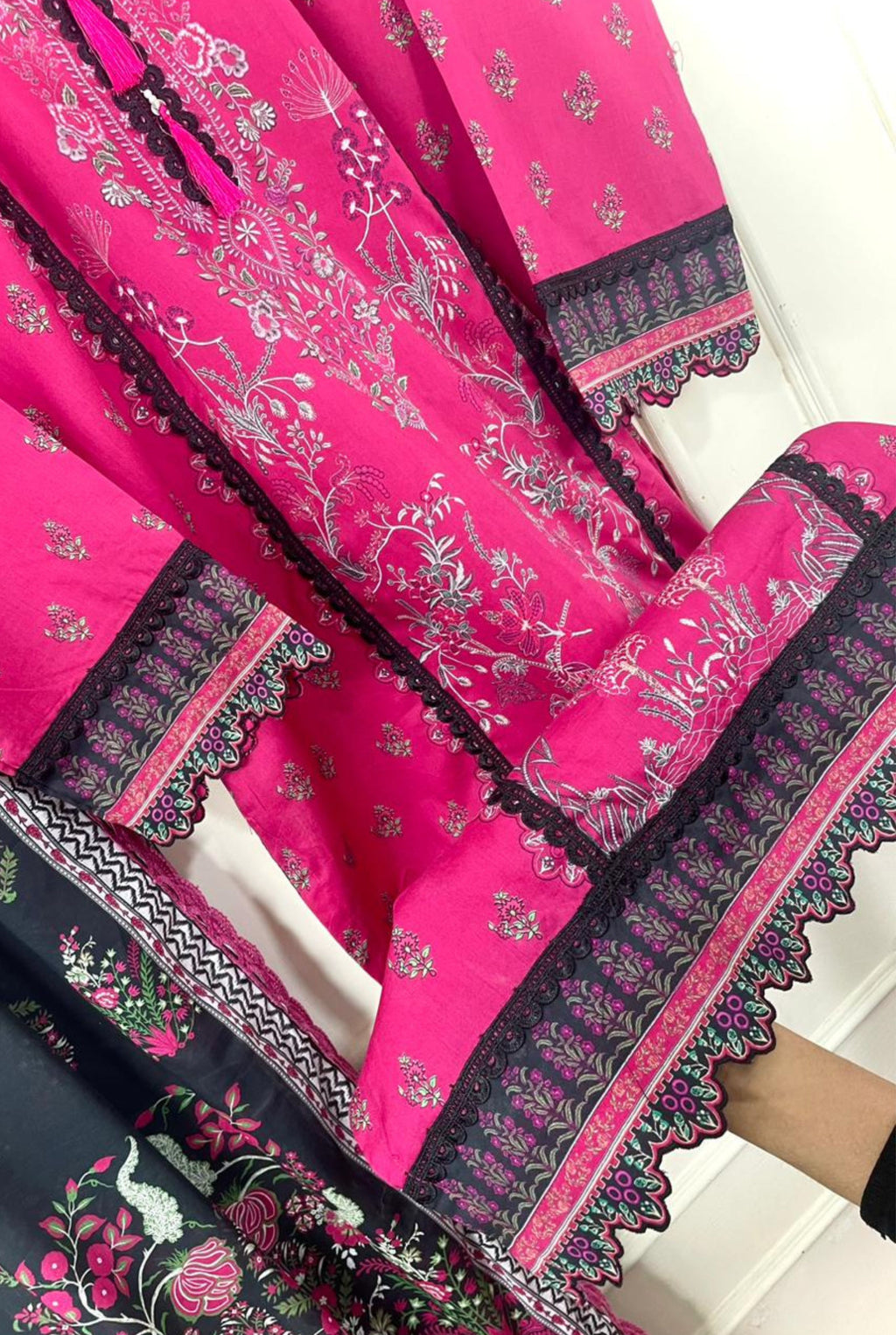 𝗖𝗹𝗮𝘀𝘀𝗶𝗰 𝗙𝗹𝗼𝗿𝗮𝗹 𝗘𝗱𝗶𝘁𝗶𝗼𝗻 | 𝟭𝟮𝟬𝟳