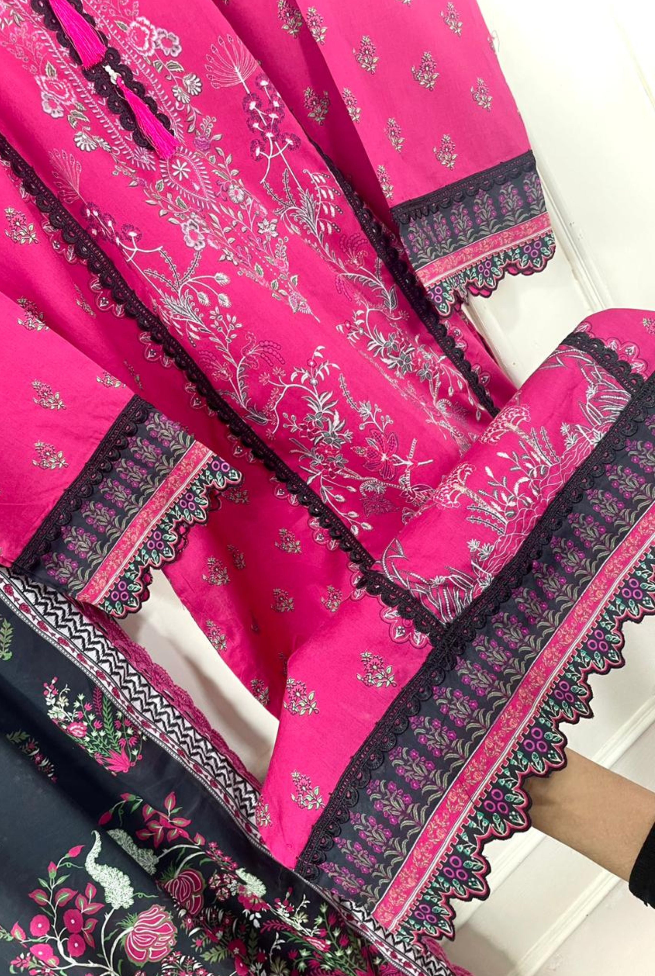 𝗖𝗹𝗮𝘀𝘀𝗶𝗰 𝗙𝗹𝗼𝗿𝗮𝗹 𝗘𝗱𝗶𝘁𝗶𝗼𝗻 | 𝟭𝟮𝟬𝟳