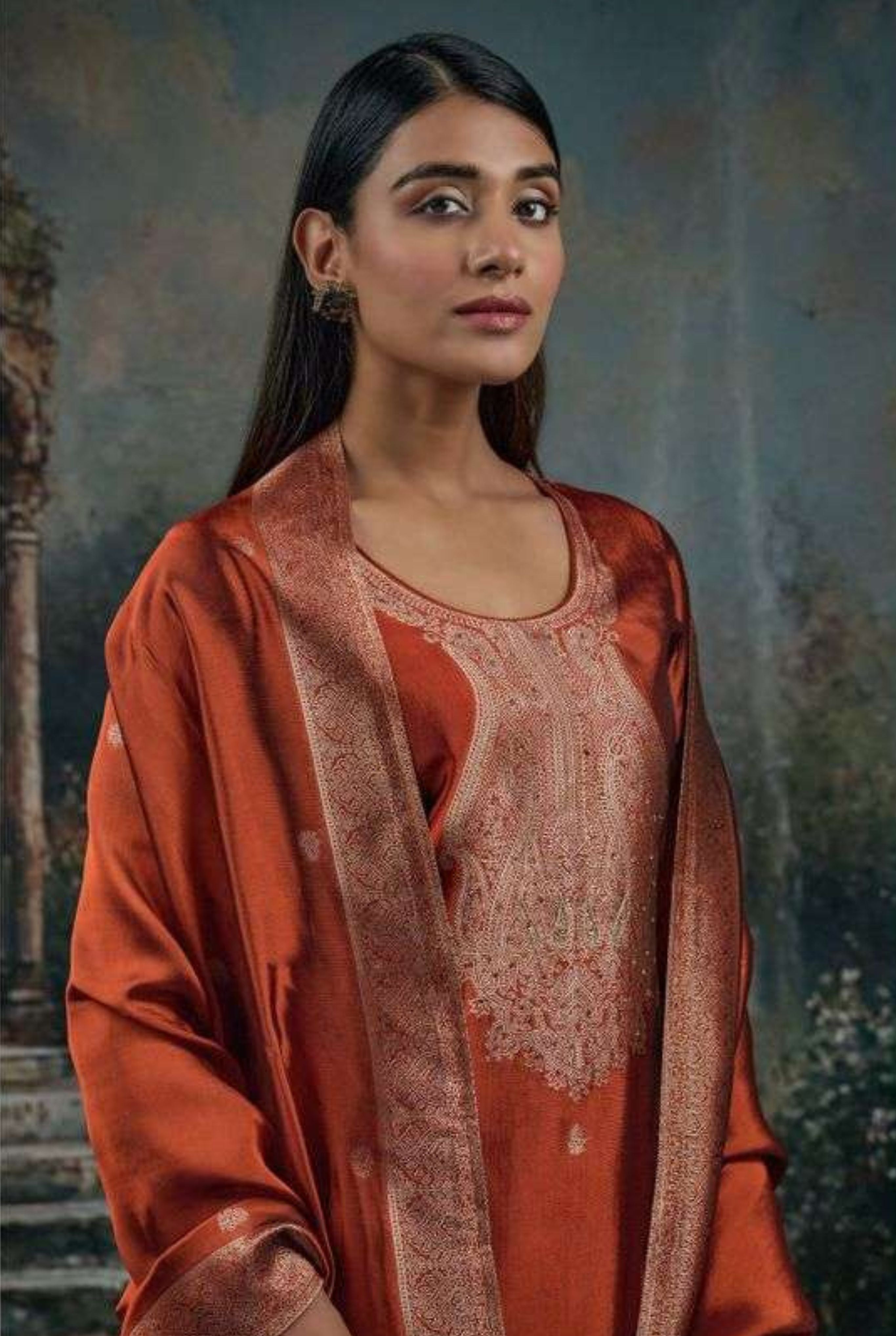 VRISA DESIGNER JACQUARD SILK PERFECTION | NE-1005