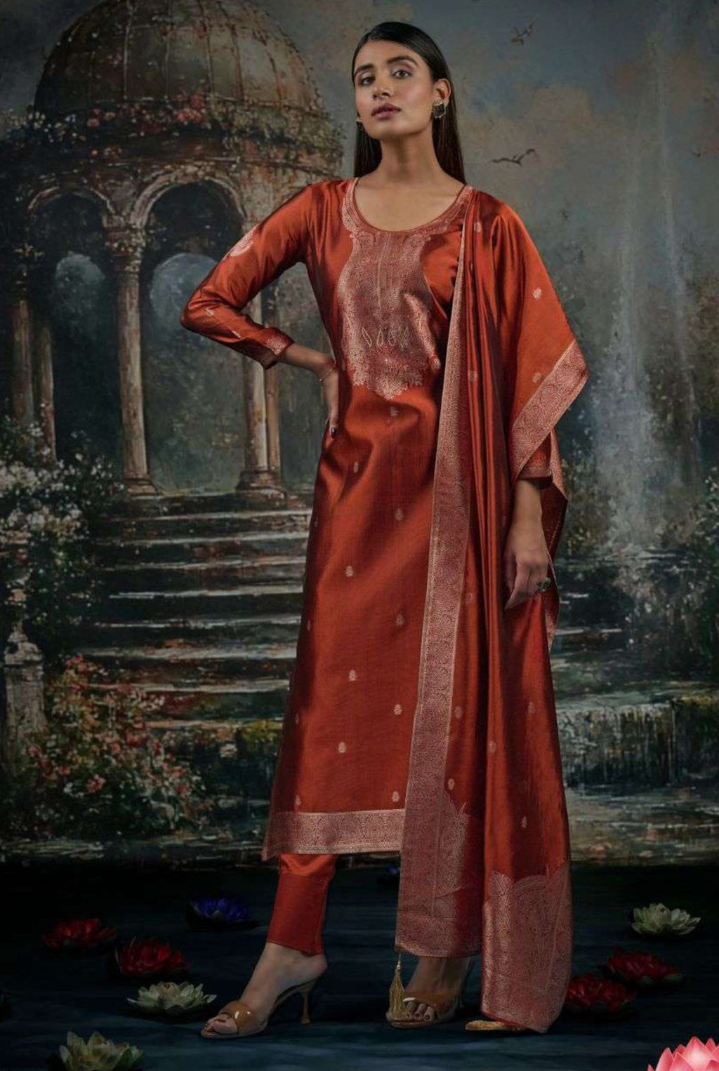 VRISA DESIGNER JACQUARD SILK PERFECTION | NE-1005