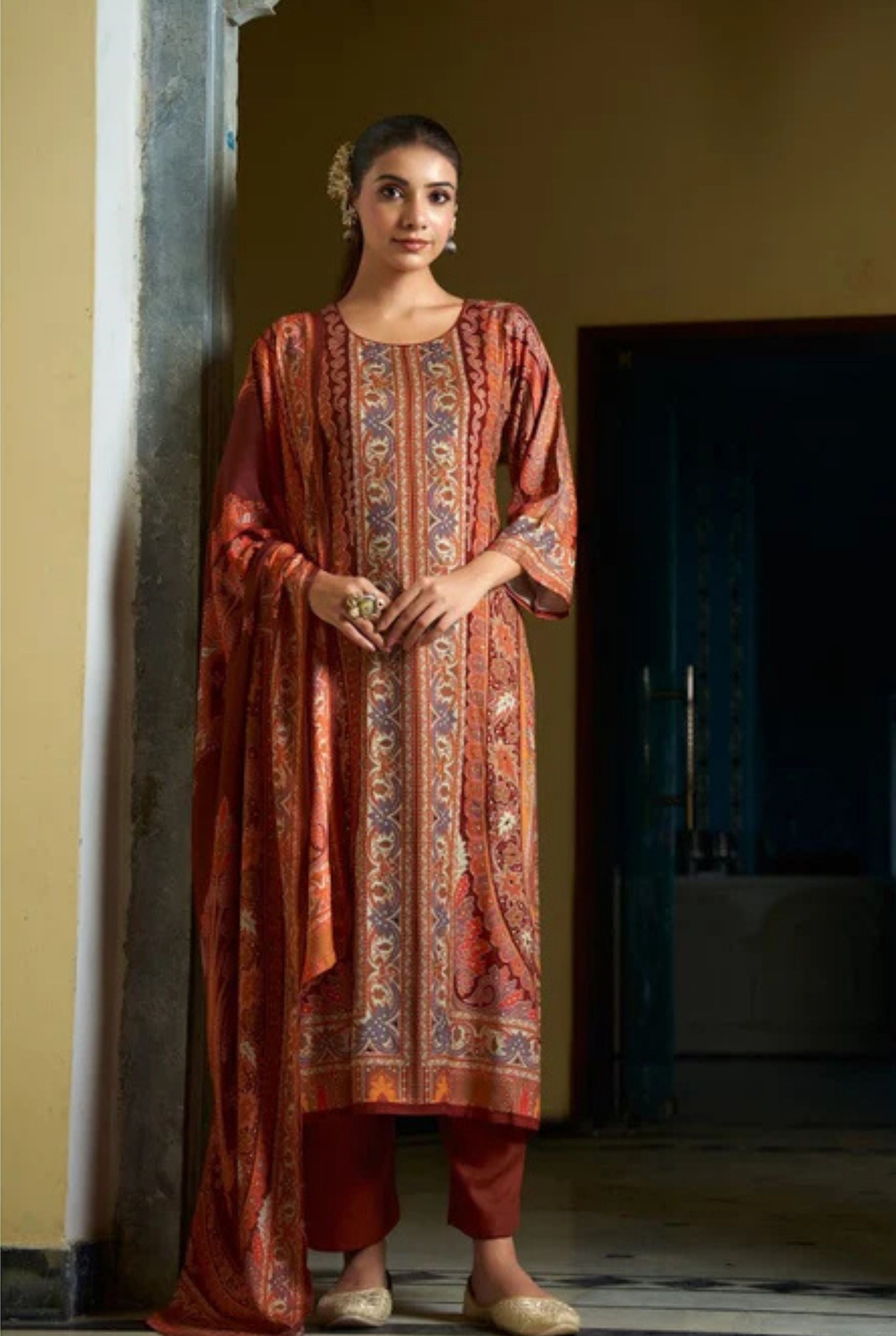 Royal Kashmiri Art Ensemble | 3103