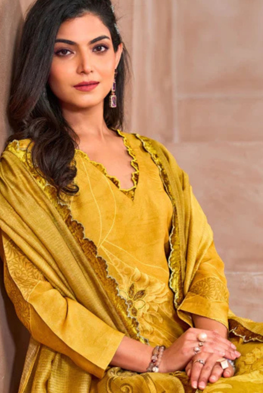 Luxury Embroidered Set | 850