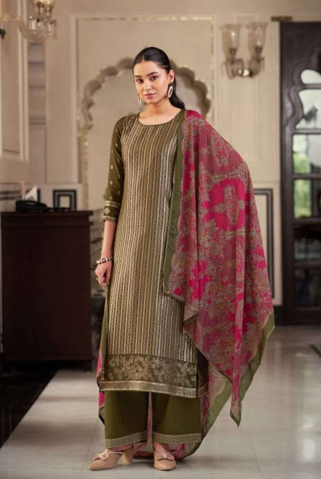 Classic Royal Perfection | 2714-D