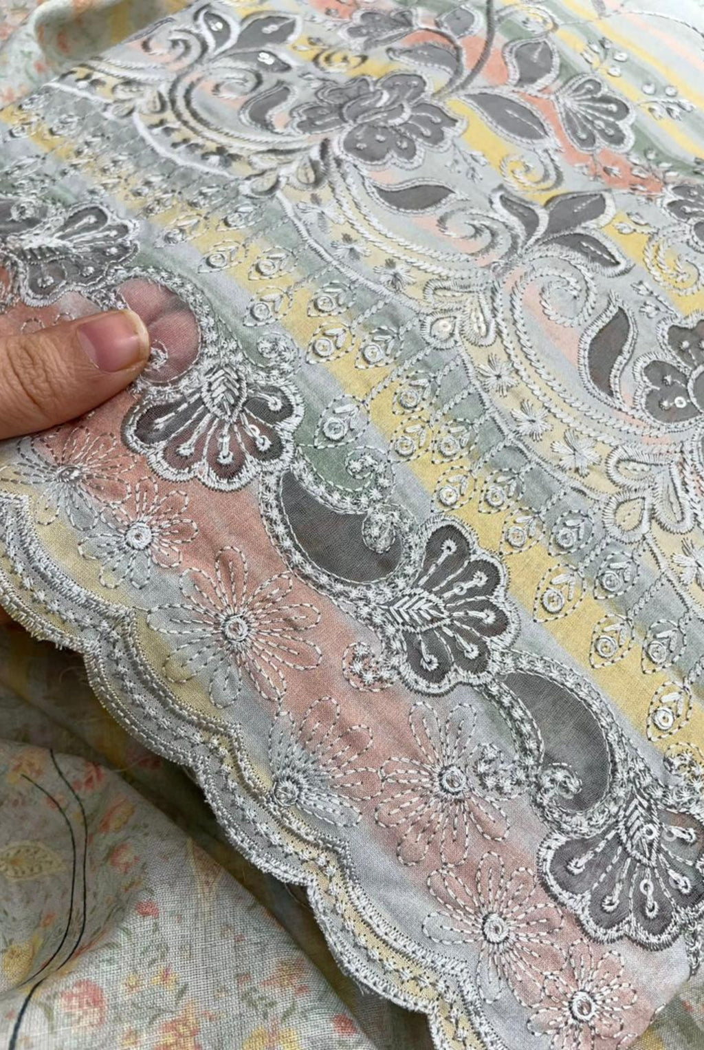 Delicate Cotton Ensemble | 2501