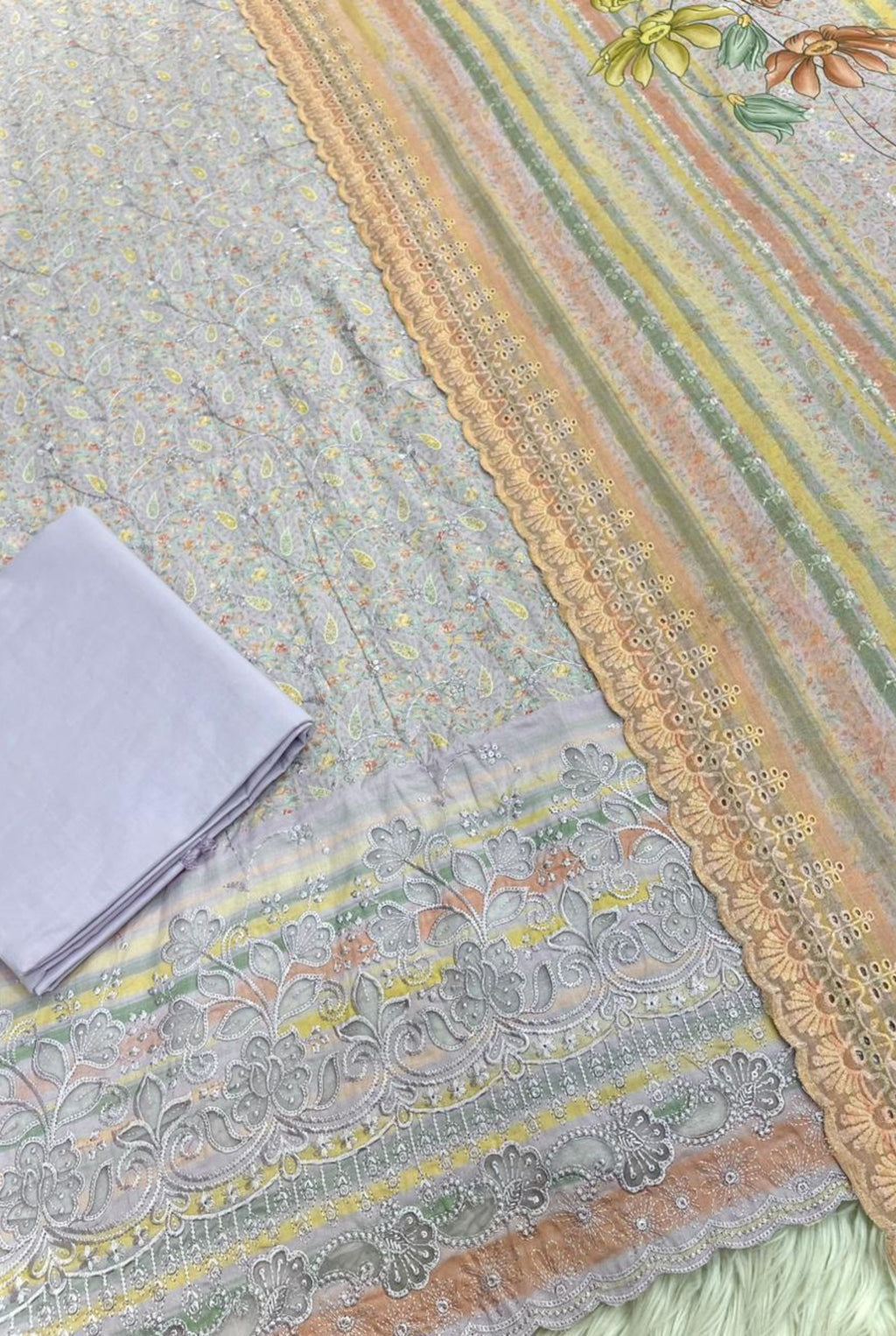 Delicate Cotton Ensemble | 2501