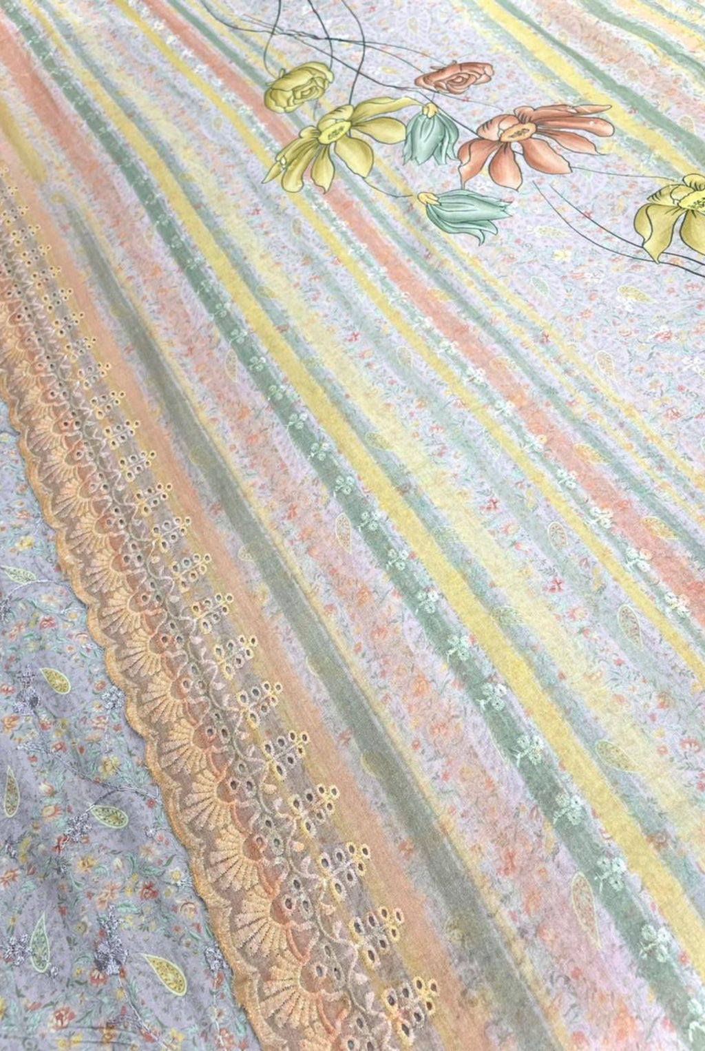 Delicate Cotton Ensemble | 2501